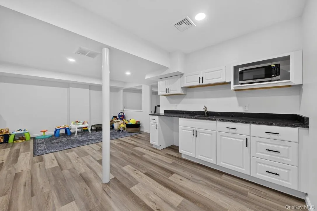2 Archer Avenue, Beacon, NY, 5 Bedrooms Bedrooms, 13 Rooms Rooms,4 BathroomsBathrooms,Residential,For Rent,Archer,0,1034625 2 Archer Avenue, Beacon, NY, 5 Bedrooms Bedrooms, 13 Rooms Rooms,4 BathroomsBathrooms,Residential,For Rent,Archer,0,1034625