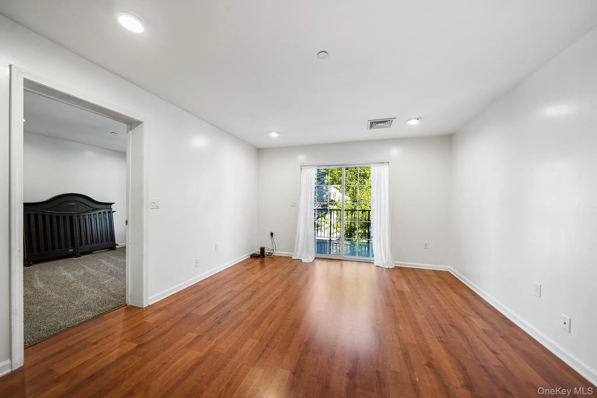 5 Minerva Place, White Plains, NY, 2 Bedrooms Bedrooms, 4 Rooms Rooms,1 BathroomBathrooms,Residential,For Rent,Minerva,0,1034626 5 Minerva Place, White Plains, NY, 2 Bedrooms Bedrooms, 4 Rooms Rooms,1 BathroomBathrooms,Residential,For Rent,Minerva,0,1034626