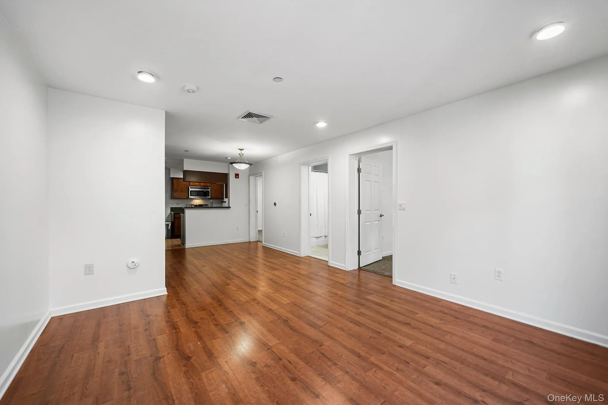 5 Minerva Place, White Plains, NY, 2 Bedrooms Bedrooms, 4 Rooms Rooms,1 BathroomBathrooms,Residential,For Rent,Minerva,0,1034626 5 Minerva Place, White Plains, NY, 2 Bedrooms Bedrooms, 4 Rooms Rooms,1 BathroomBathrooms,Residential,For Rent,Minerva,0,1034626