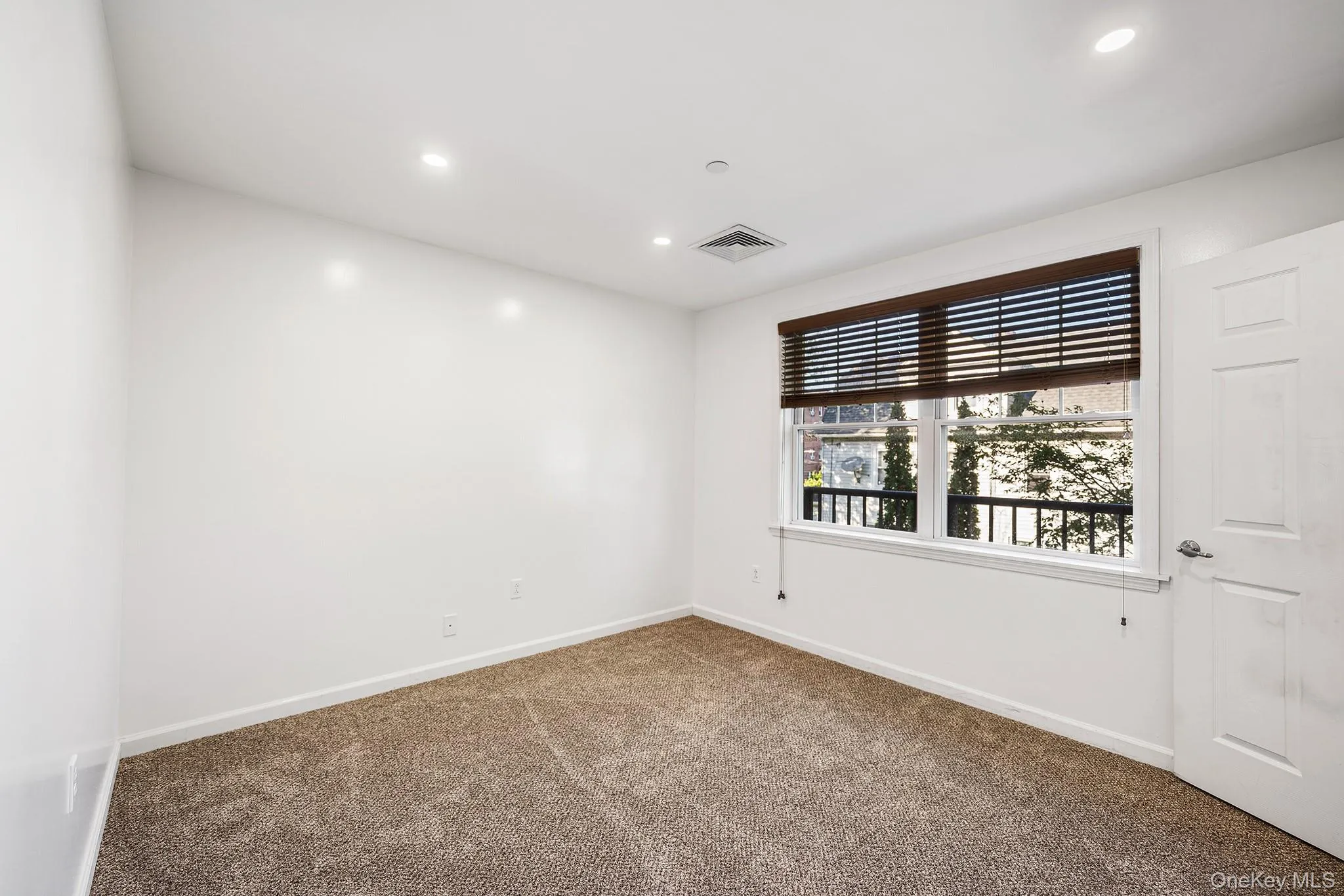 5 Minerva Place, White Plains, NY, 2 Bedrooms Bedrooms, 4 Rooms Rooms,1 BathroomBathrooms,Residential,For Rent,Minerva,0,1034626 5 Minerva Place, White Plains, NY, 2 Bedrooms Bedrooms, 4 Rooms Rooms,1 BathroomBathrooms,Residential,For Rent,Minerva,0,1034626