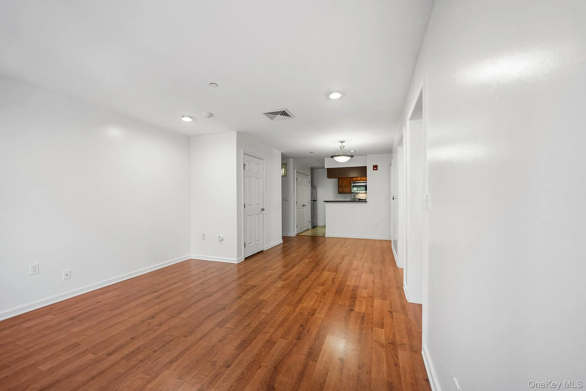 5 Minerva Place, White Plains, NY, 2 Bedrooms Bedrooms, 4 Rooms Rooms,1 BathroomBathrooms,Residential,For Rent,Minerva,0,1034626 5 Minerva Place, White Plains, NY, 2 Bedrooms Bedrooms, 4 Rooms Rooms,1 BathroomBathrooms,Residential,For Rent,Minerva,0,1034626