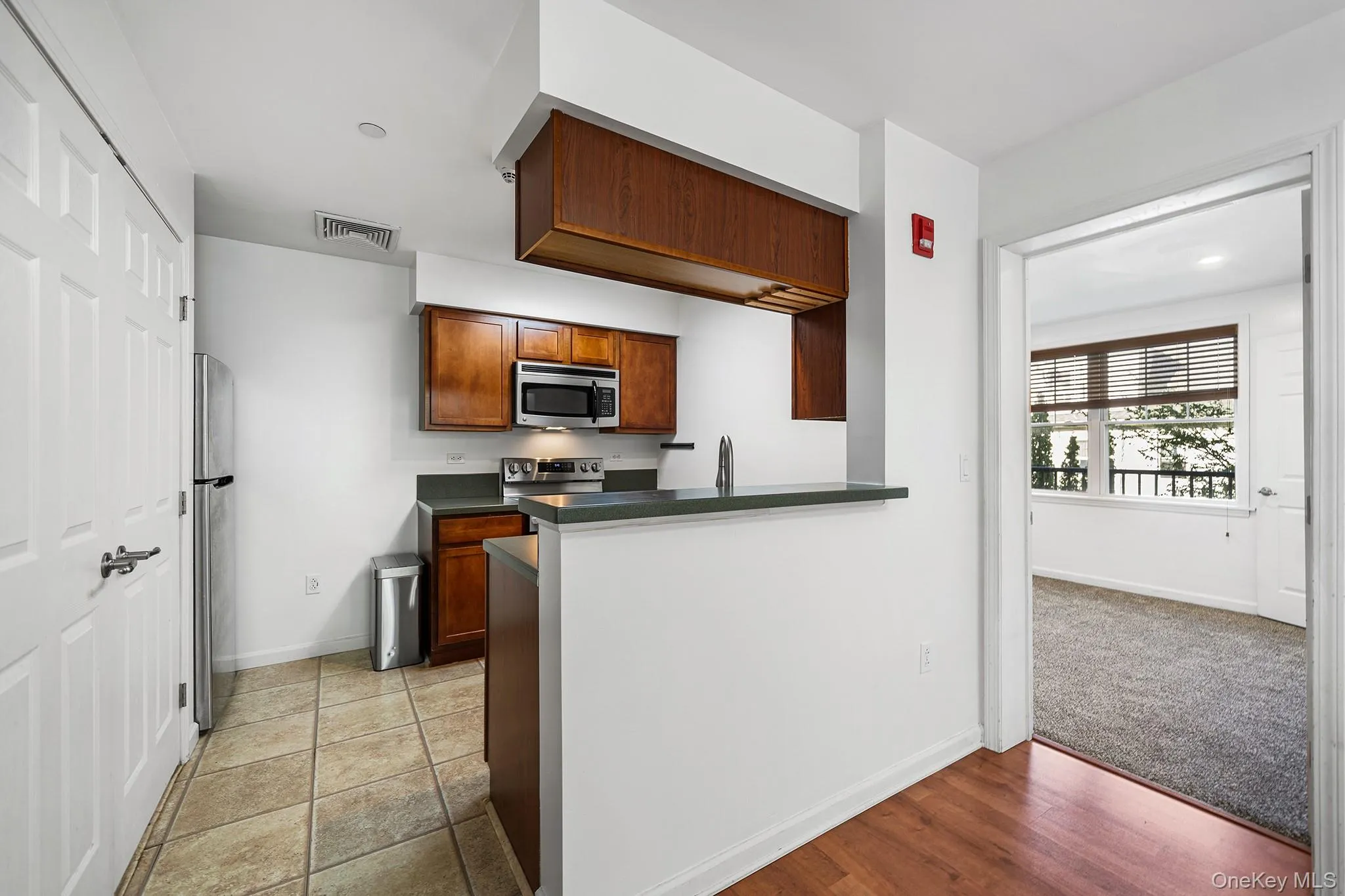 5 Minerva Place, White Plains, NY, 2 Bedrooms Bedrooms, 4 Rooms Rooms,1 BathroomBathrooms,Residential,For Rent,Minerva,0,1034626 5 Minerva Place, White Plains, NY, 2 Bedrooms Bedrooms, 4 Rooms Rooms,1 BathroomBathrooms,Residential,For Rent,Minerva,0,1034626
