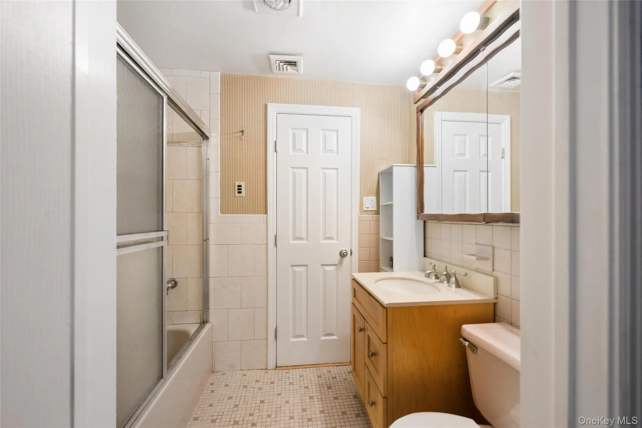 279 Shore Drive, Oyster Bay, NY, 4 Bedrooms Bedrooms, 9 Rooms Rooms,3 BathroomsBathrooms,Residential,For Rent,Shore,0,1034630 279 Shore Drive, Oyster Bay, NY, 4 Bedrooms Bedrooms, 9 Rooms Rooms,3 BathroomsBathrooms,Residential,For Rent,Shore,0,1034630