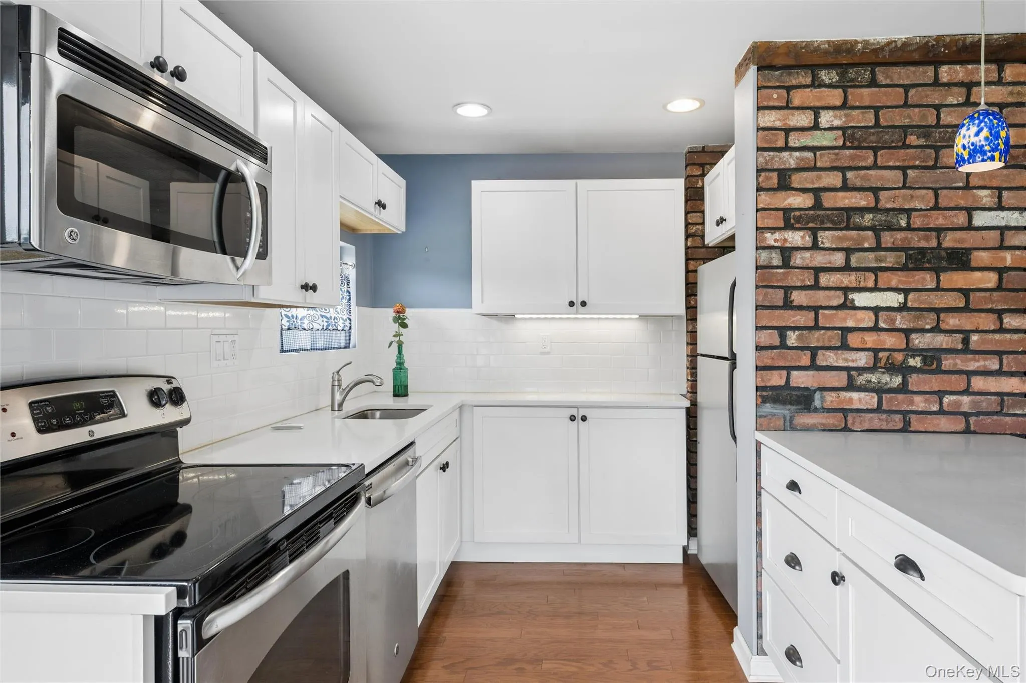 279 Shore Drive, Oyster Bay, NY, 4 Bedrooms Bedrooms, 9 Rooms Rooms,3 BathroomsBathrooms,Residential,For Rent,Shore,0,1034630 279 Shore Drive, Oyster Bay, NY, 4 Bedrooms Bedrooms, 9 Rooms Rooms,3 BathroomsBathrooms,Residential,For Rent,Shore,0,1034630