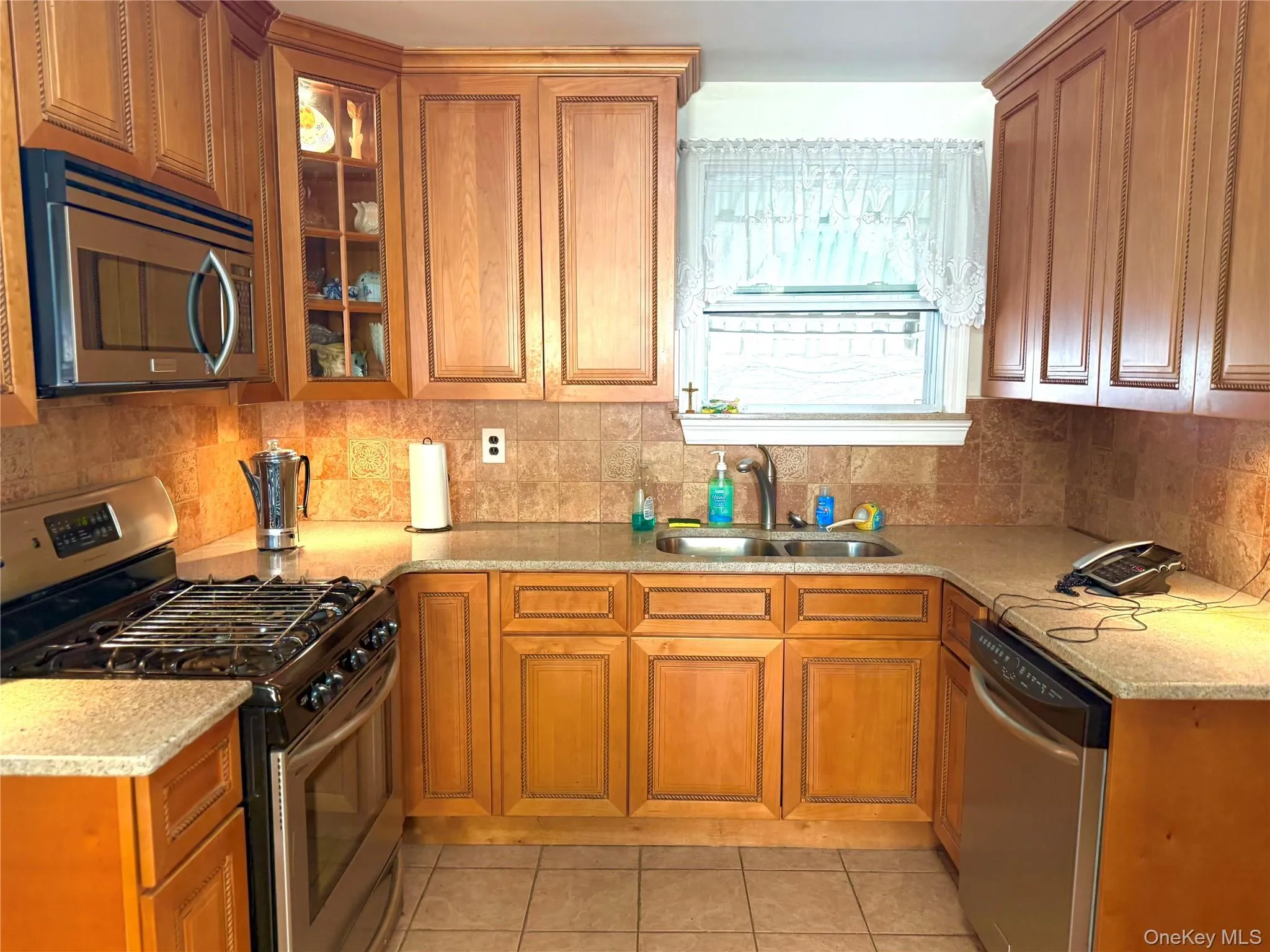 59-41 161st Street, New York, NY, 4 Bedrooms Bedrooms, 12 Rooms Rooms,2 BathroomsBathrooms,Residential,For Rent,161st,0,1034634 59-41 161st Street, New York, NY, 4 Bedrooms Bedrooms, 12 Rooms Rooms,2 BathroomsBathrooms,Residential,For Rent,161st,0,1034634