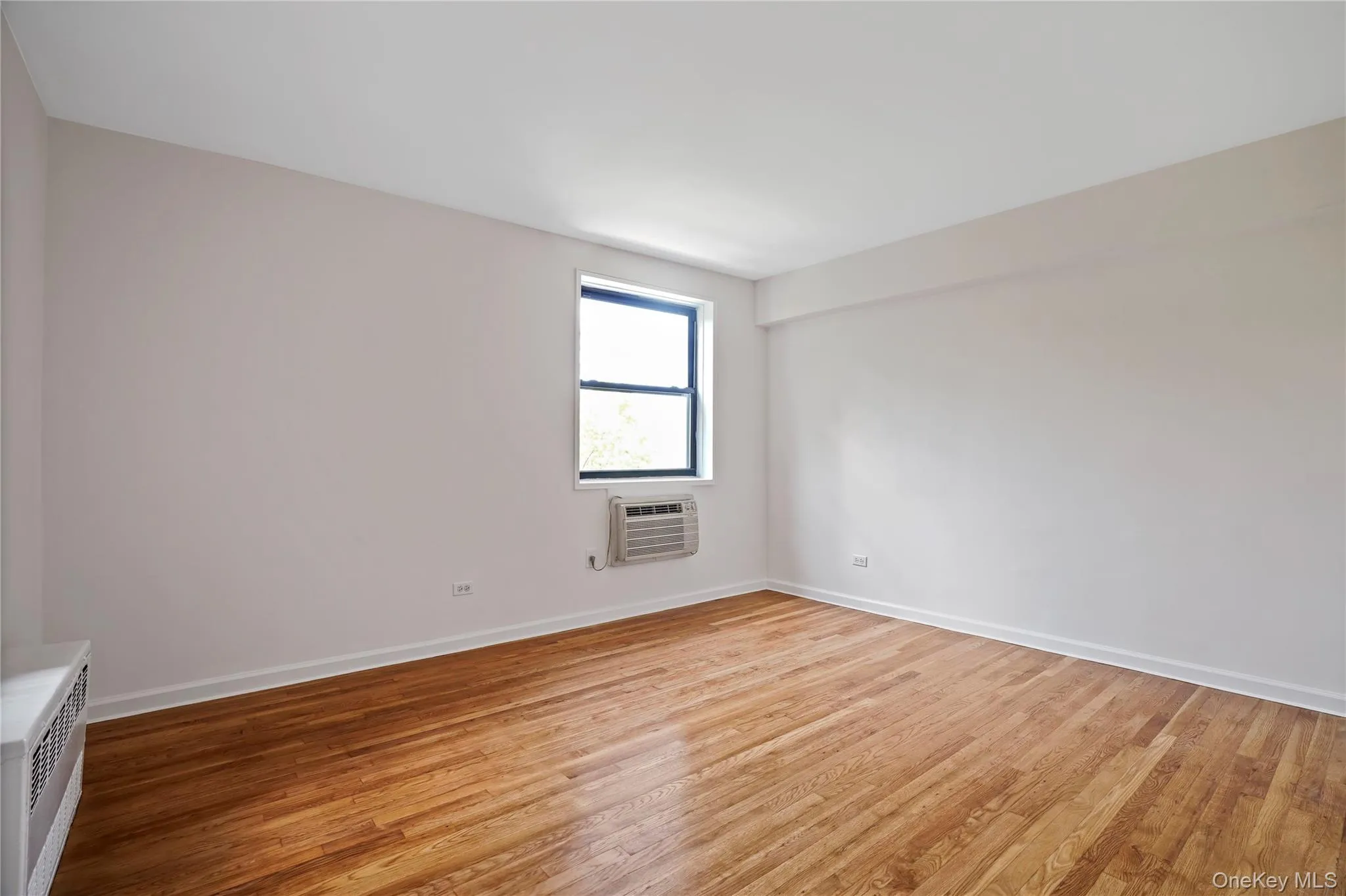 84-10 153rd Avenue, New York, NY, 2 Bedrooms Bedrooms, 5 Rooms Rooms,2 BathroomsBathrooms,Residential,For Rent,153rd,0,1034638 84-10 153rd Avenue, New York, NY, 2 Bedrooms Bedrooms, 5 Rooms Rooms,2 BathroomsBathrooms,Residential,For Rent,153rd,0,1034638