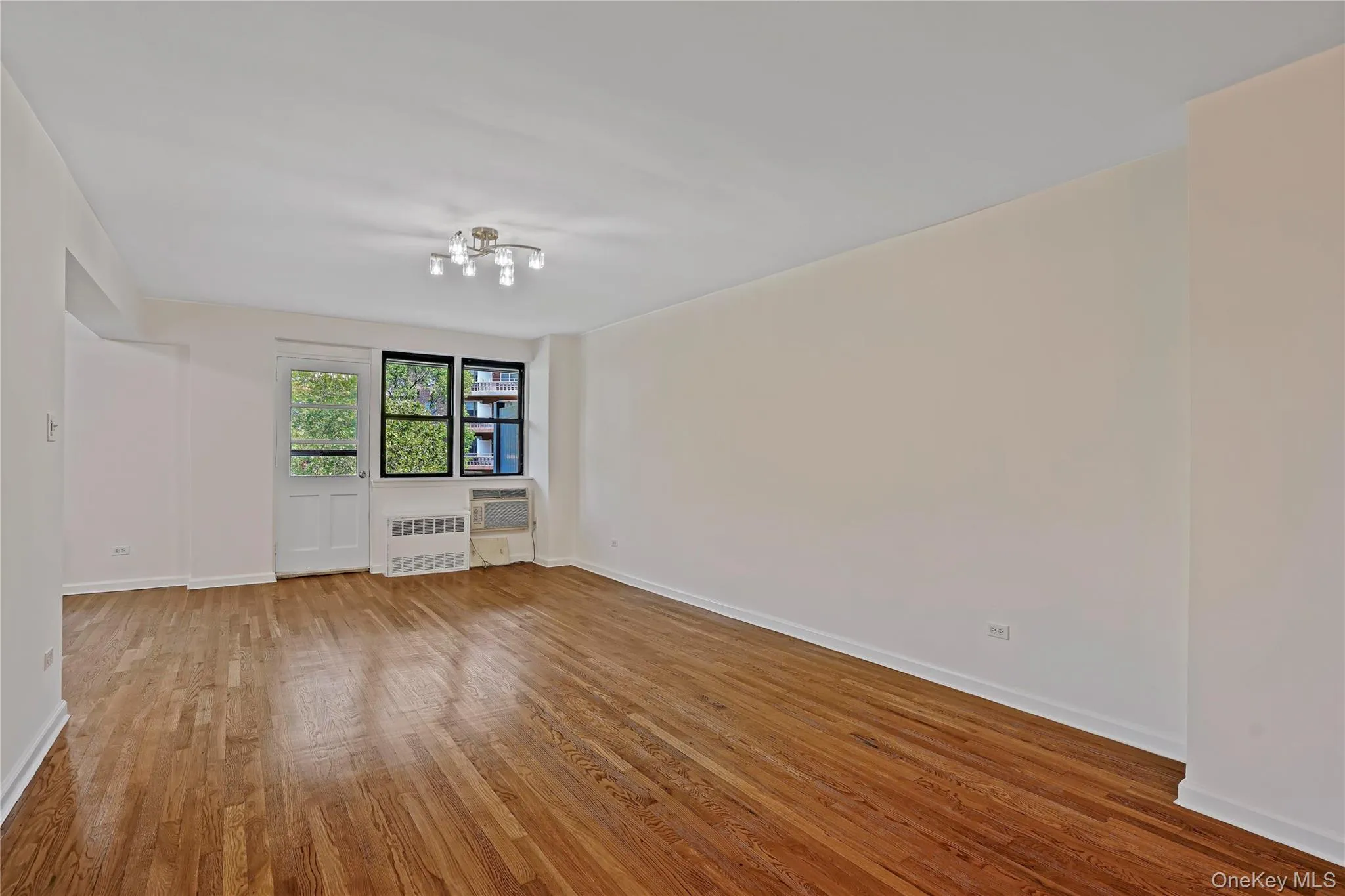 84-10 153rd Avenue, New York, NY, 2 Bedrooms Bedrooms, 5 Rooms Rooms,2 BathroomsBathrooms,Residential,For Rent,153rd,0,1034638 84-10 153rd Avenue, New York, NY, 2 Bedrooms Bedrooms, 5 Rooms Rooms,2 BathroomsBathrooms,Residential,For Rent,153rd,0,1034638