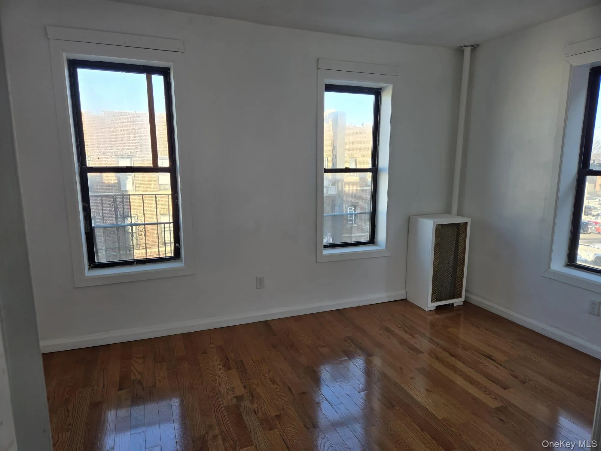 9752 75th Street, New York, NY, 1 Bedroom Bedrooms, 4 Rooms Rooms,1 BathroomBathrooms,Residential,For Rent,75th,0,1034639 9752 75th Street, New York, NY, 1 Bedroom Bedrooms, 4 Rooms Rooms,1 BathroomBathrooms,Residential,For Rent,75th,0,1034639