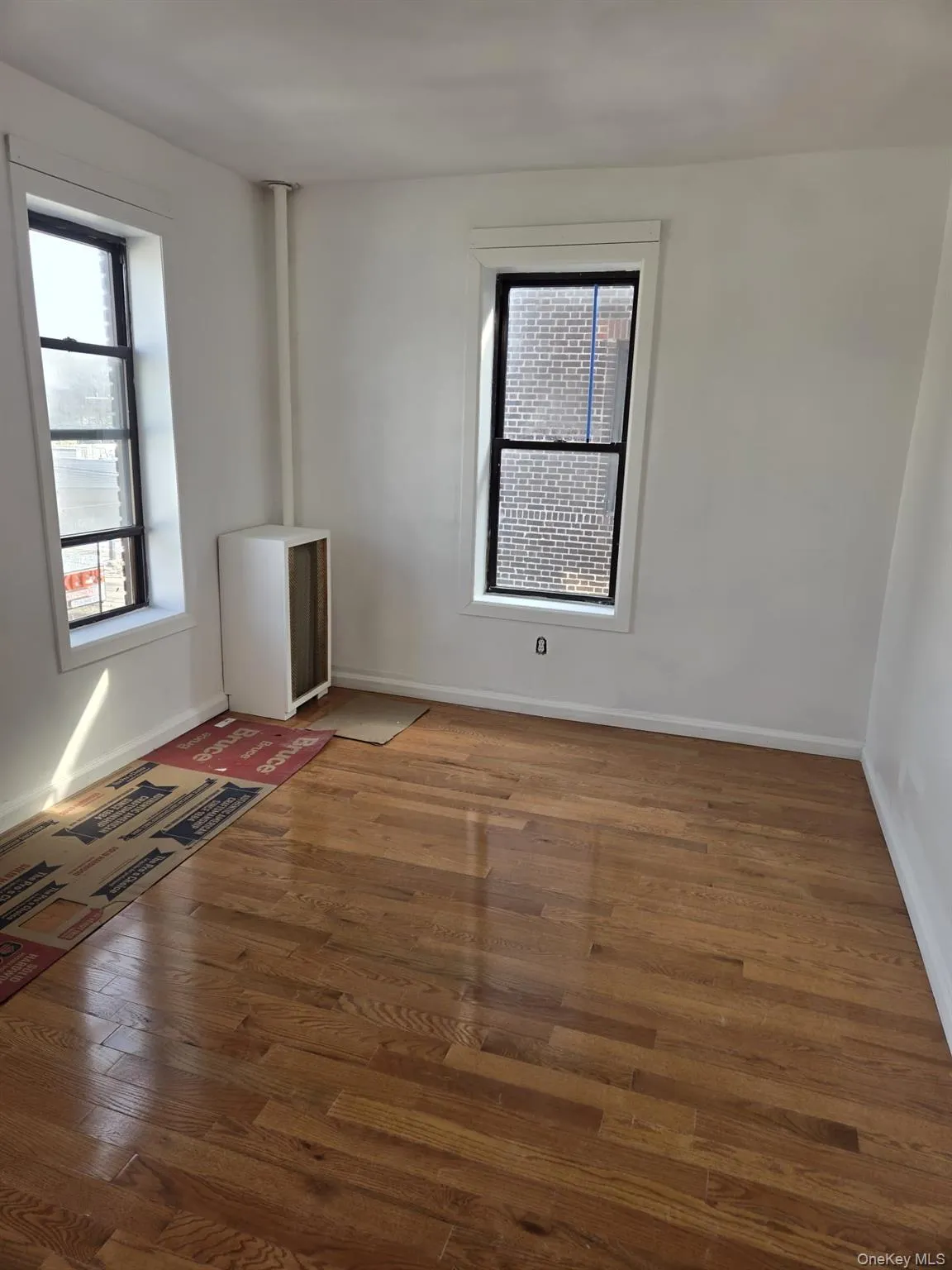 9752 75th Street, New York, NY, 1 Bedroom Bedrooms, 4 Rooms Rooms,1 BathroomBathrooms,Residential,For Rent,75th,0,1034639 9752 75th Street, New York, NY, 1 Bedroom Bedrooms, 4 Rooms Rooms,1 BathroomBathrooms,Residential,For Rent,75th,0,1034639