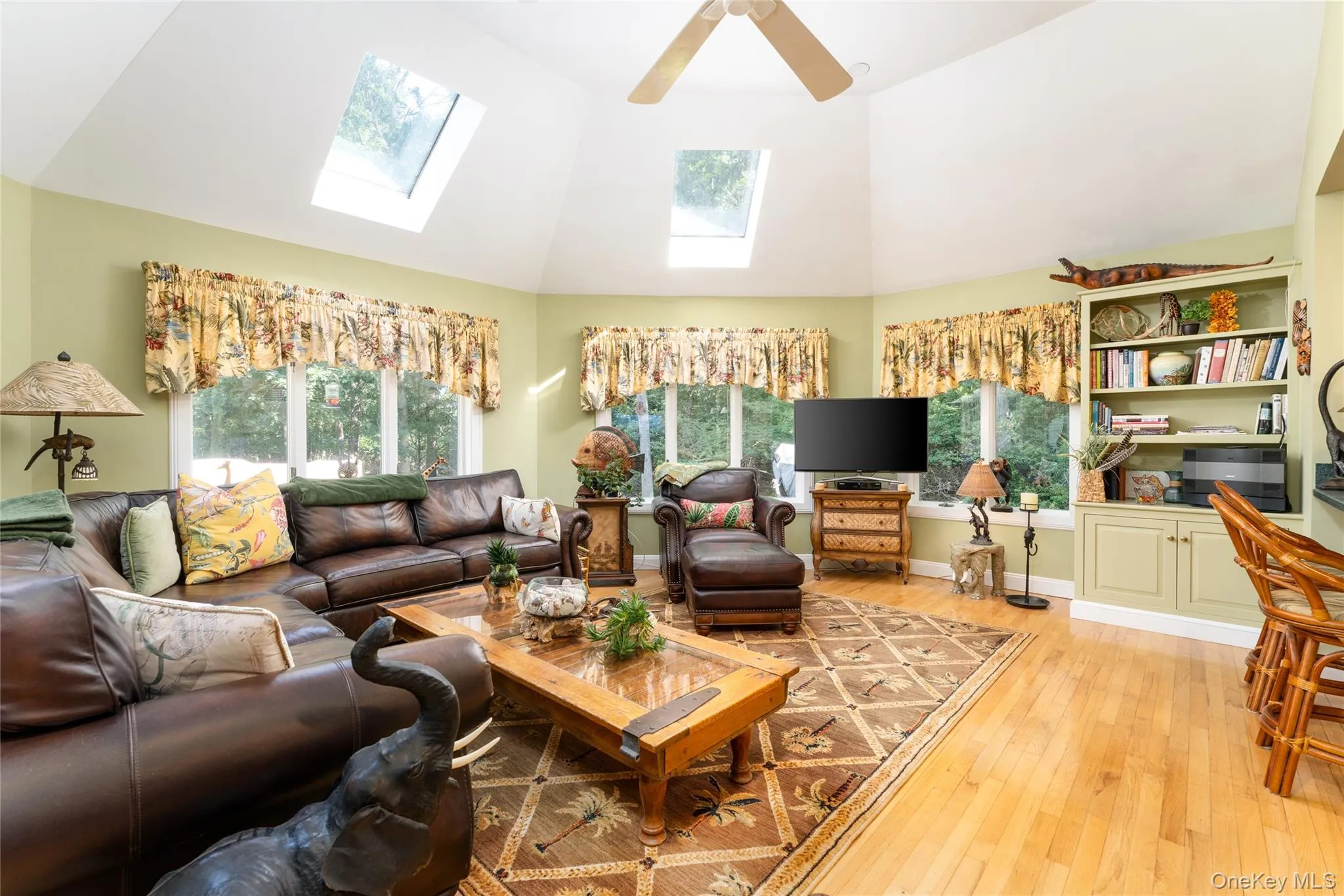 21 Bay Avenue, Southampton, NY, 4 Bedrooms Bedrooms, 8 Rooms Rooms,3 BathroomsBathrooms,Residential,For Rent,Bay,0,1034640 21 Bay Avenue, Southampton, NY, 4 Bedrooms Bedrooms, 8 Rooms Rooms,3 BathroomsBathrooms,Residential,For Rent,Bay,0,1034640