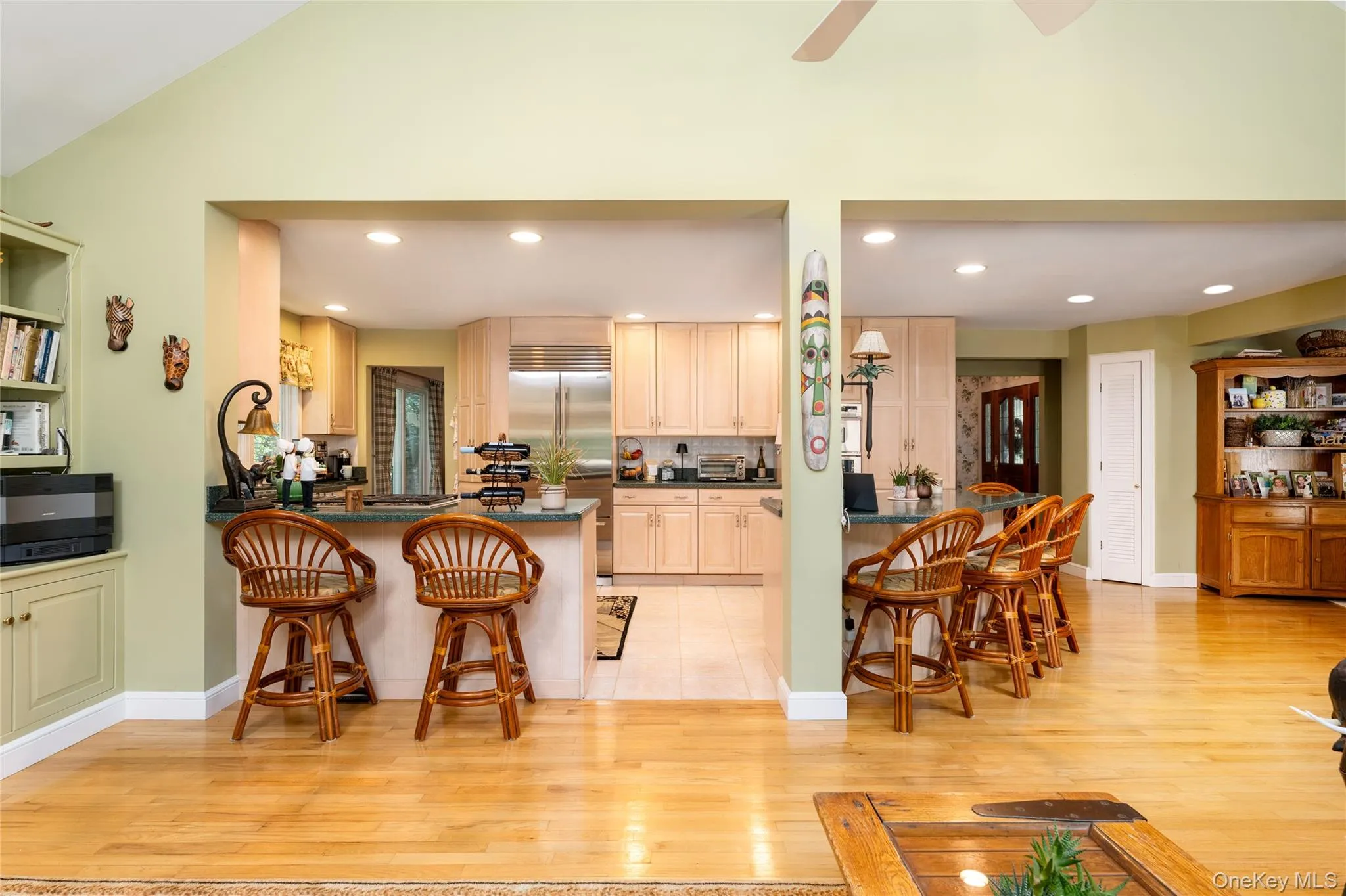 21 Bay Avenue, Southampton, NY, 4 Bedrooms Bedrooms, 8 Rooms Rooms,3 BathroomsBathrooms,Residential,For Rent,Bay,0,1034640 21 Bay Avenue, Southampton, NY, 4 Bedrooms Bedrooms, 8 Rooms Rooms,3 BathroomsBathrooms,Residential,For Rent,Bay,0,1034640