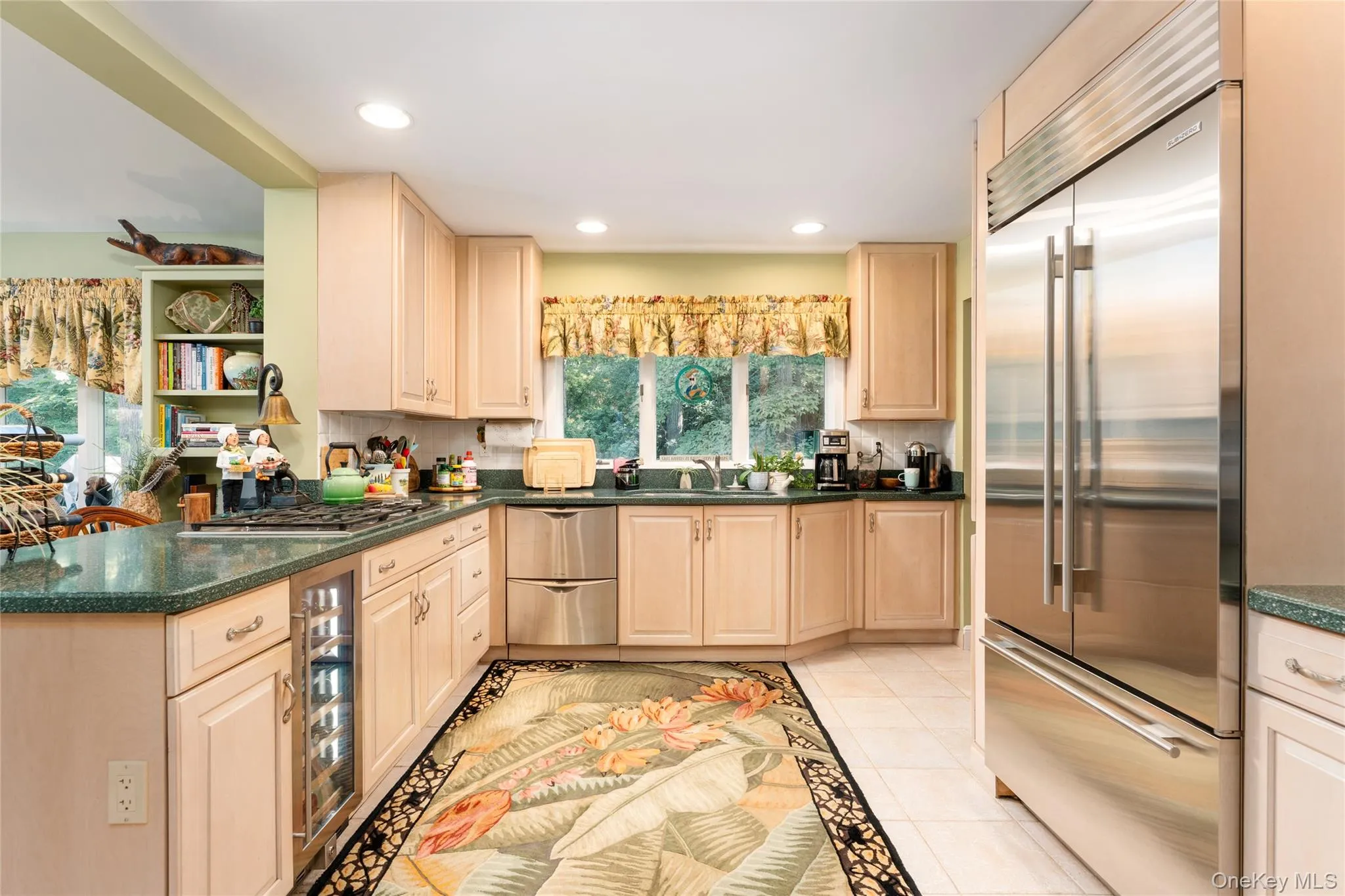 21 Bay Avenue, Southampton, NY, 4 Bedrooms Bedrooms, 8 Rooms Rooms,3 BathroomsBathrooms,Residential,For Rent,Bay,0,1034640 21 Bay Avenue, Southampton, NY, 4 Bedrooms Bedrooms, 8 Rooms Rooms,3 BathroomsBathrooms,Residential,For Rent,Bay,0,1034640
