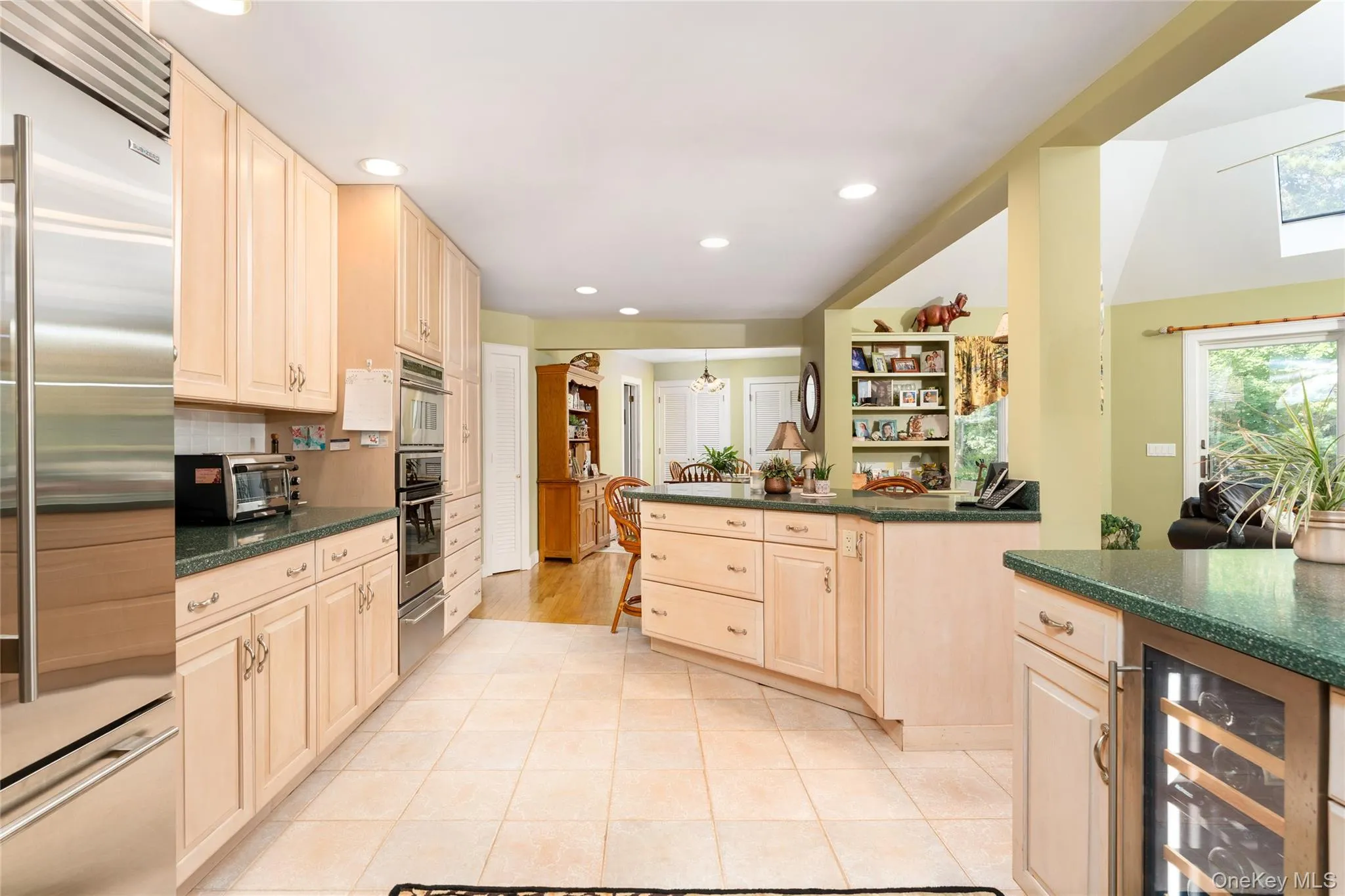21 Bay Avenue, Southampton, NY, 4 Bedrooms Bedrooms, 8 Rooms Rooms,3 BathroomsBathrooms,Residential,For Rent,Bay,0,1034640 21 Bay Avenue, Southampton, NY, 4 Bedrooms Bedrooms, 8 Rooms Rooms,3 BathroomsBathrooms,Residential,For Rent,Bay,0,1034640