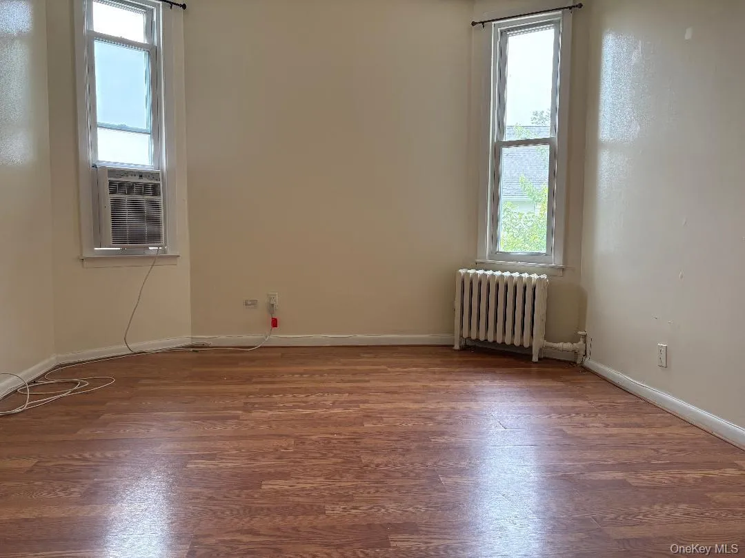 111 Hart Avenue, Yonkers, NY, 2 Bedrooms Bedrooms, 4 Rooms Rooms,1 BathroomBathrooms,Residential Lease,For Rent,Hart,0,1034643 111 Hart Avenue, Yonkers, NY, 2 Bedrooms Bedrooms, 4 Rooms Rooms,1 BathroomBathrooms,Residential Lease,For Rent,Hart,0,1034643