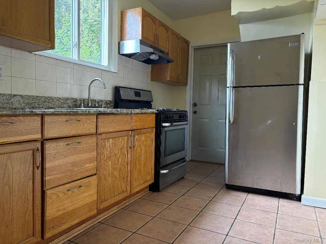 111 Hart Avenue, Yonkers, NY, 2 Bedrooms Bedrooms, 4 Rooms Rooms,1 BathroomBathrooms,Residential Lease,For Rent,Hart,0,1034643 111 Hart Avenue, Yonkers, NY, 2 Bedrooms Bedrooms, 4 Rooms Rooms,1 BathroomBathrooms,Residential Lease,For Rent,Hart,0,1034643