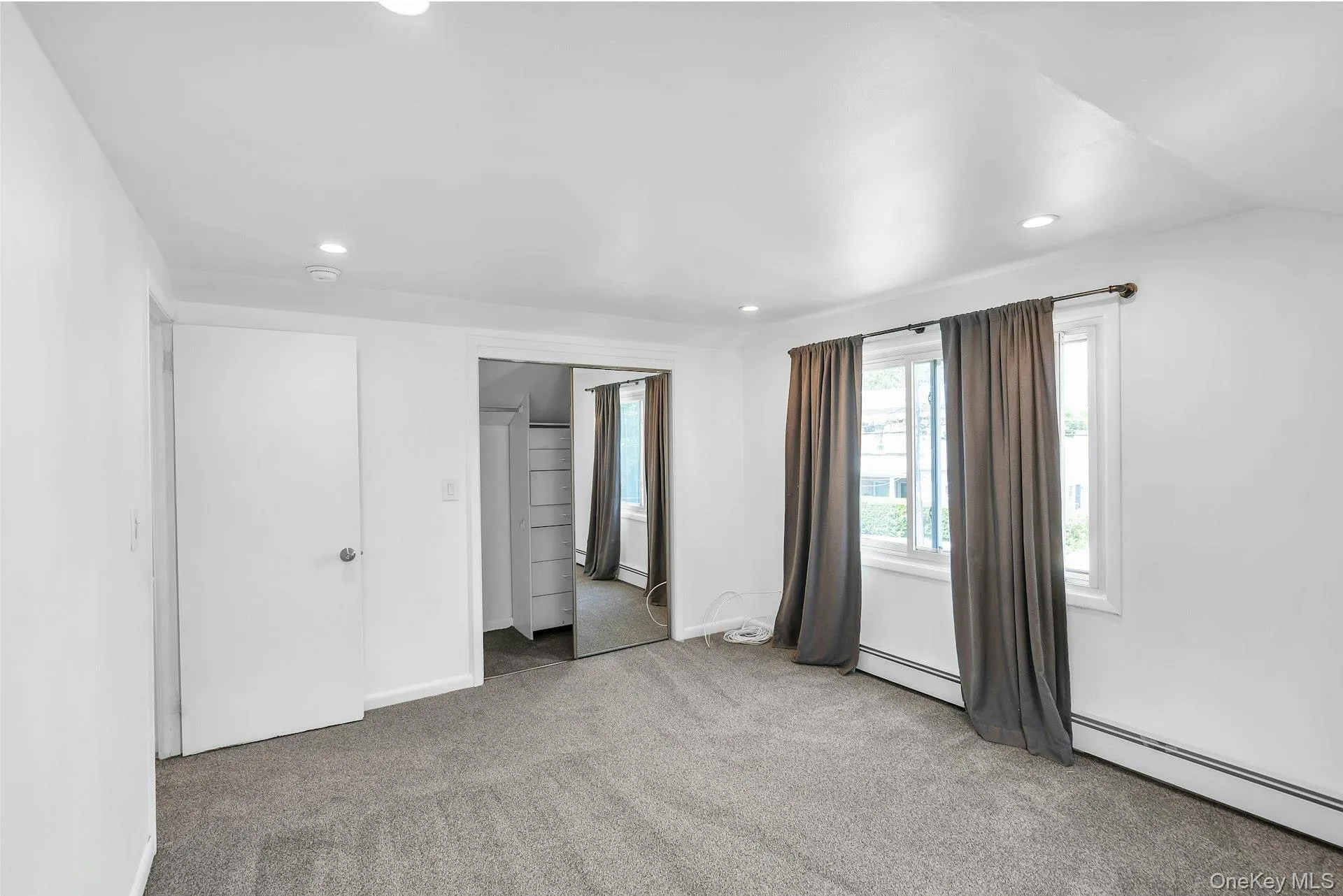 36B Avenue A, North Hempstead, NY, 2 Bedrooms Bedrooms, 5 Rooms Rooms,1 BathroomBathrooms,Residential Lease,For Rent,Avenue A,0,1034644 36B Avenue A, North Hempstead, NY, 2 Bedrooms Bedrooms, 5 Rooms Rooms,1 BathroomBathrooms,Residential Lease,For Rent,Avenue A,0,1034644