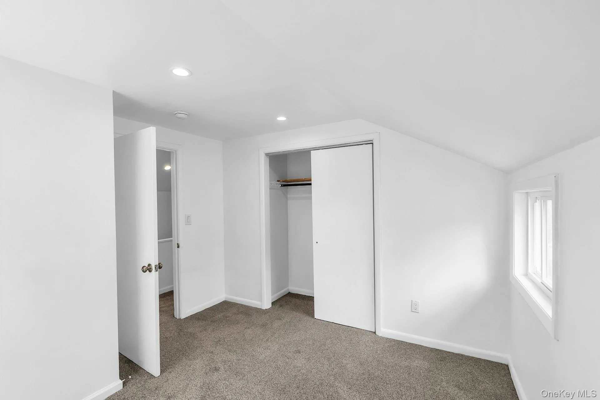 36B Avenue A, North Hempstead, NY, 2 Bedrooms Bedrooms, 5 Rooms Rooms,1 BathroomBathrooms,Residential Lease,For Rent,Avenue A,0,1034644 36B Avenue A, North Hempstead, NY, 2 Bedrooms Bedrooms, 5 Rooms Rooms,1 BathroomBathrooms,Residential Lease,For Rent,Avenue A,0,1034644