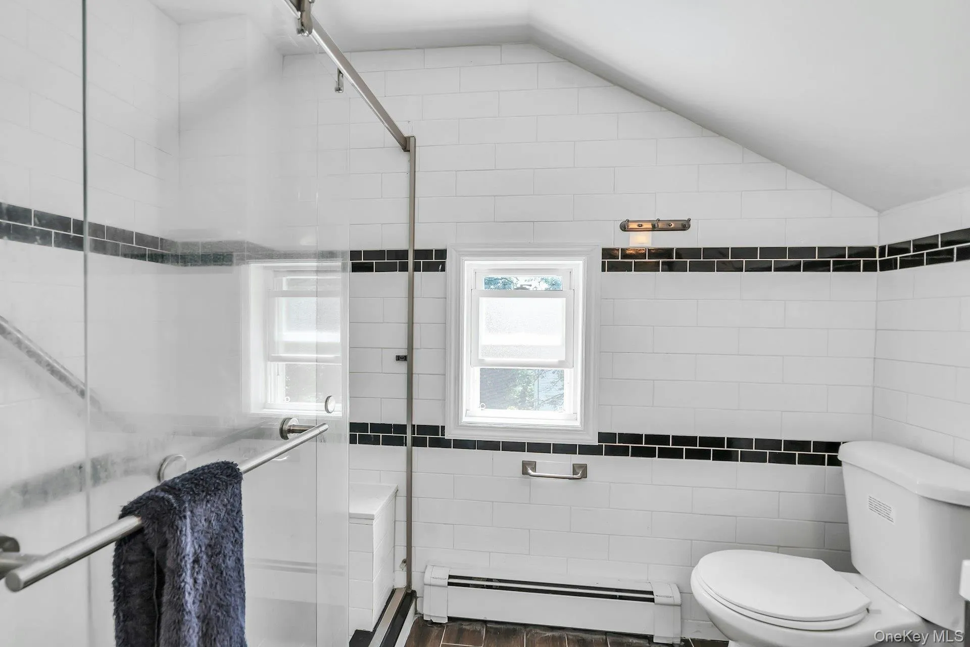 36B Avenue A, North Hempstead, NY, 2 Bedrooms Bedrooms, 5 Rooms Rooms,1 BathroomBathrooms,Residential Lease,For Rent,Avenue A,0,1034644 36B Avenue A, North Hempstead, NY, 2 Bedrooms Bedrooms, 5 Rooms Rooms,1 BathroomBathrooms,Residential Lease,For Rent,Avenue A,0,1034644