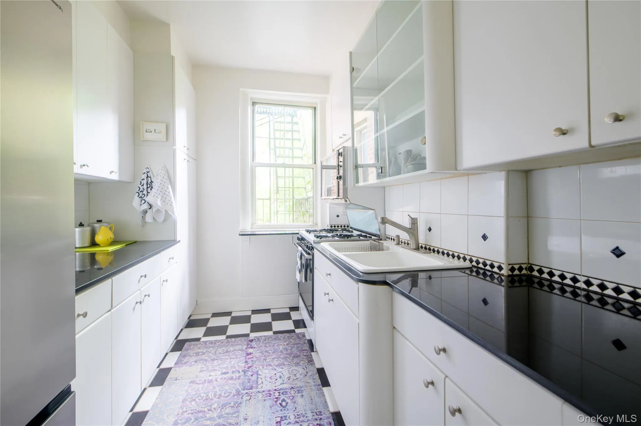 3531 78th Street, New York, NY, 2 Bedrooms Bedrooms, 5 Rooms Rooms,1 BathroomBathrooms,Residential,For Rent,78th,0,1034647 3531 78th Street, New York, NY, 2 Bedrooms Bedrooms, 5 Rooms Rooms,1 BathroomBathrooms,Residential,For Rent,78th,0,1034647