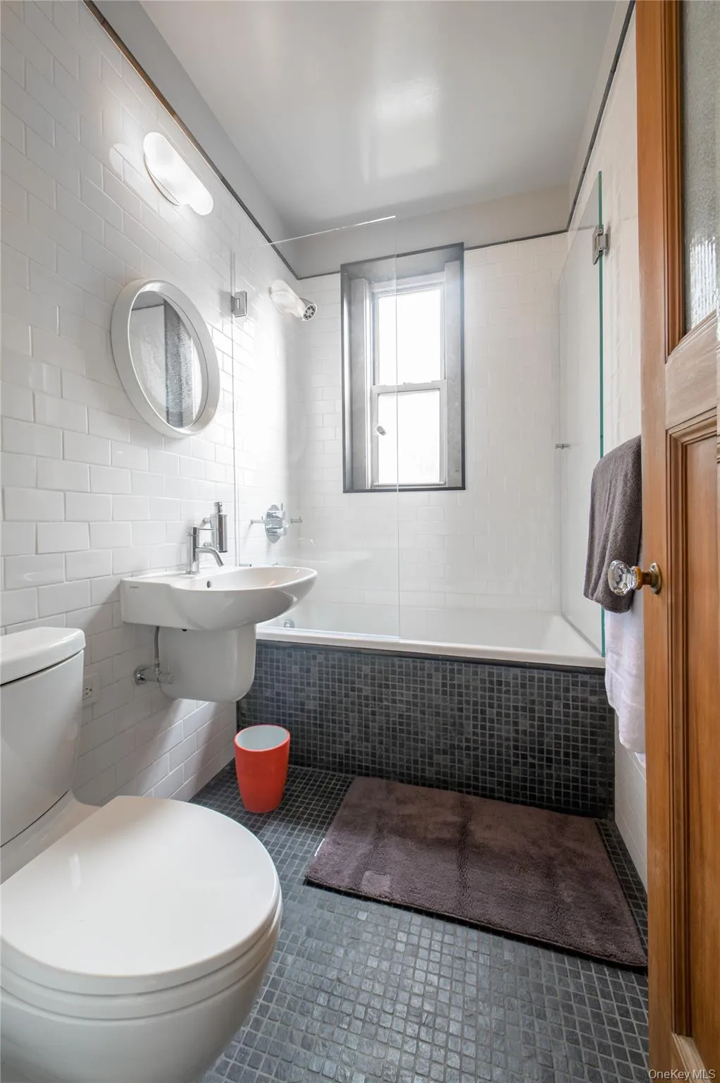 3531 78th Street, New York, NY, 2 Bedrooms Bedrooms, 5 Rooms Rooms,1 BathroomBathrooms,Residential,For Rent,78th,0,1034647 3531 78th Street, New York, NY, 2 Bedrooms Bedrooms, 5 Rooms Rooms,1 BathroomBathrooms,Residential,For Rent,78th,0,1034647