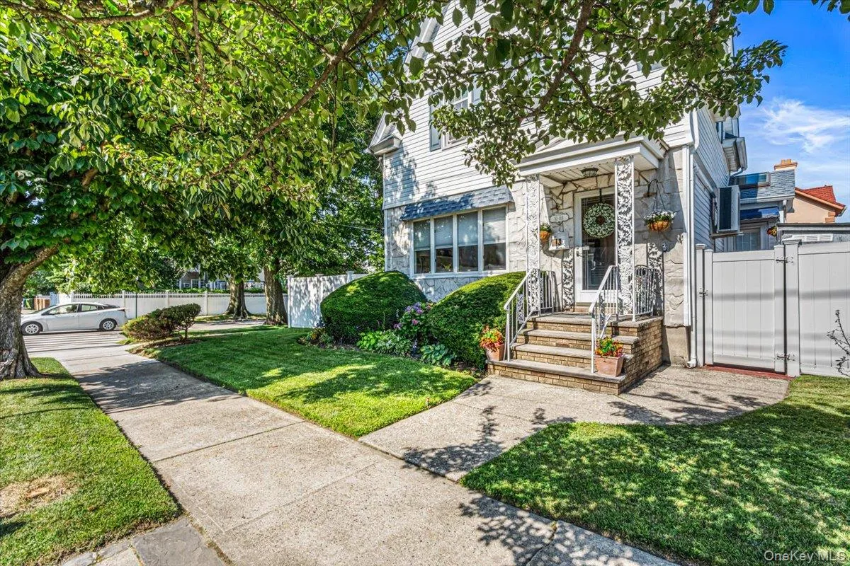 1003 149th Street, New York, NY, 3 Bedrooms Bedrooms, 6 Rooms Rooms,2 BathroomsBathrooms,Residential,For Rent,149th,0,1034648 1003 149th Street, New York, NY, 3 Bedrooms Bedrooms, 6 Rooms Rooms,2 BathroomsBathrooms,Residential,For Rent,149th,0,1034648
