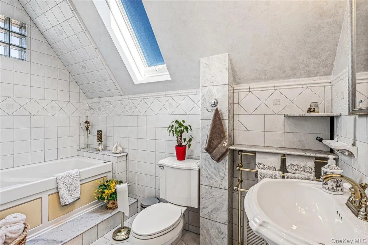 1003 149th Street, New York, NY, 3 Bedrooms Bedrooms, 6 Rooms Rooms,2 BathroomsBathrooms,Residential,For Rent,149th,0,1034648 1003 149th Street, New York, NY, 3 Bedrooms Bedrooms, 6 Rooms Rooms,2 BathroomsBathrooms,Residential,For Rent,149th,0,1034648