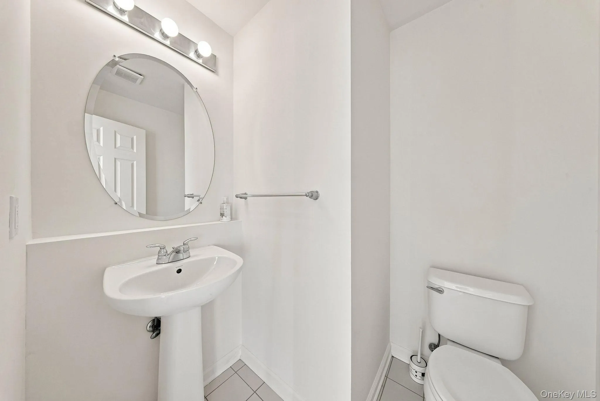 227 Orleans Road, Newburgh (town), NY, 3 Bedrooms Bedrooms, 7 Rooms Rooms,2 BathroomsBathrooms,Residential,For Rent,Orleans,0,1034649 227 Orleans Road, Newburgh (town), NY, 3 Bedrooms Bedrooms, 7 Rooms Rooms,2 BathroomsBathrooms,Residential,For Rent,Orleans,0,1034649