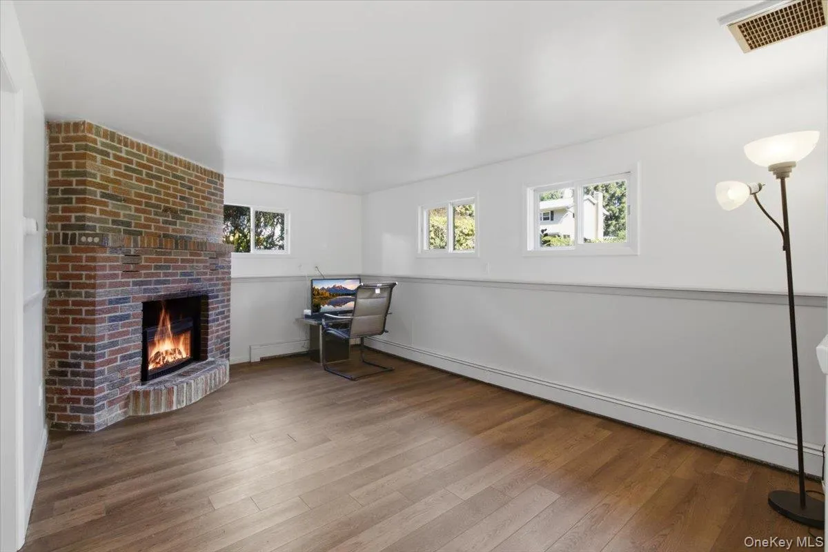 Wonderful lower level rec room. Wonderful lower level rec room.