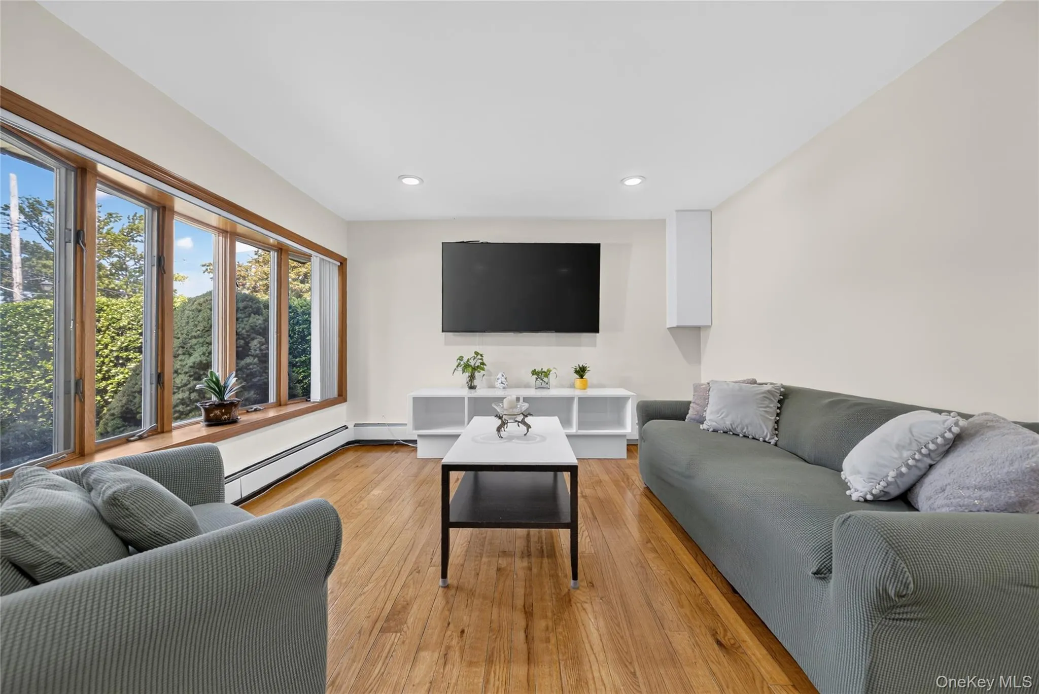 612 Marcellus Road, North Hempstead, NY, 5 Bedrooms Bedrooms, 10 Rooms Rooms,3 BathroomsBathrooms,Residential,For Rent,Marcellus,0,1034664 612 Marcellus Road, North Hempstead, NY, 5 Bedrooms Bedrooms, 10 Rooms Rooms,3 BathroomsBathrooms,Residential,For Rent,Marcellus,0,1034664