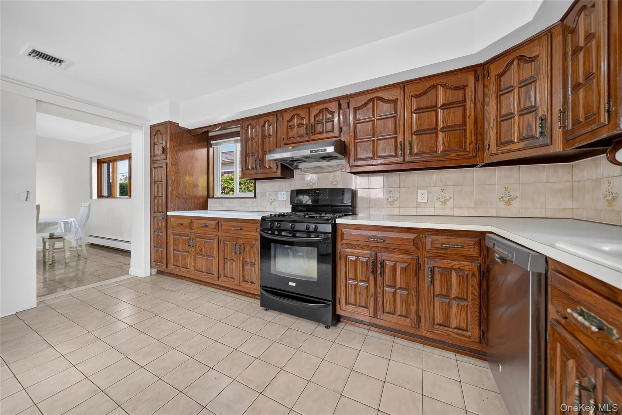 612 Marcellus Road, North Hempstead, NY, 5 Bedrooms Bedrooms, 10 Rooms Rooms,3 BathroomsBathrooms,Residential,For Rent,Marcellus,0,1034664 612 Marcellus Road, North Hempstead, NY, 5 Bedrooms Bedrooms, 10 Rooms Rooms,3 BathroomsBathrooms,Residential,For Rent,Marcellus,0,1034664