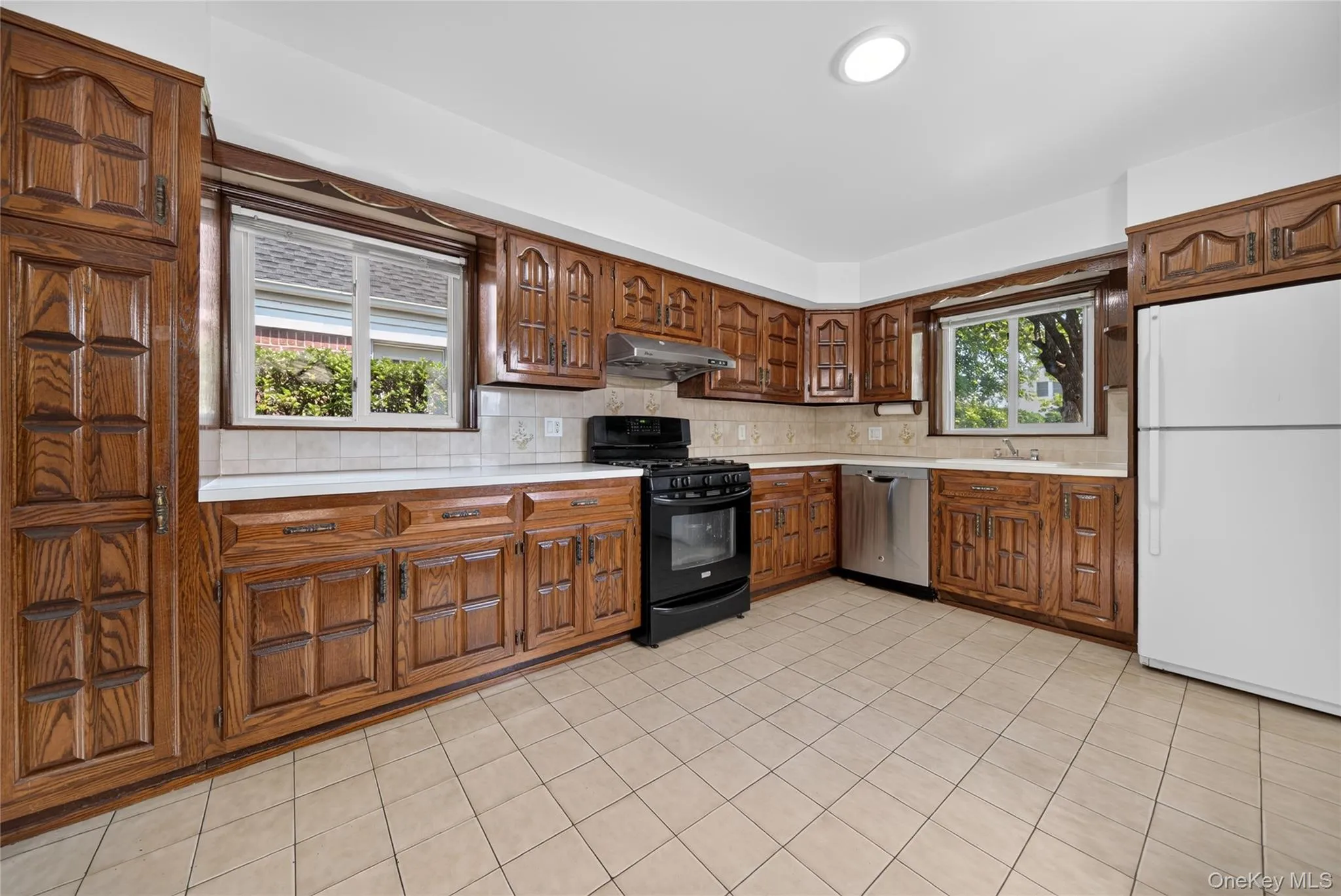 612 Marcellus Road, North Hempstead, NY, 5 Bedrooms Bedrooms, 10 Rooms Rooms,3 BathroomsBathrooms,Residential,For Rent,Marcellus,0,1034664 612 Marcellus Road, North Hempstead, NY, 5 Bedrooms Bedrooms, 10 Rooms Rooms,3 BathroomsBathrooms,Residential,For Rent,Marcellus,0,1034664