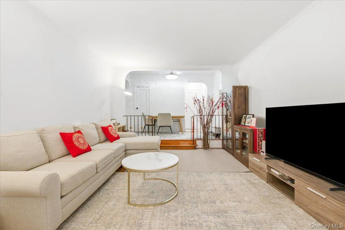 110-35 72nd Road, New York, NY, 2 Bedrooms Bedrooms, 5 Rooms Rooms,1 BathroomBathrooms,Residential,For Rent,72nd,0,1034666 110-35 72nd Road, New York, NY, 2 Bedrooms Bedrooms, 5 Rooms Rooms,1 BathroomBathrooms,Residential,For Rent,72nd,0,1034666