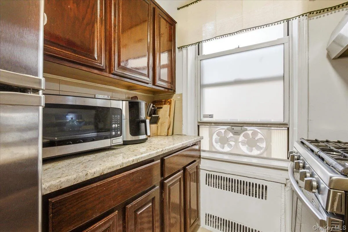 110-35 72nd Road, New York, NY, 2 Bedrooms Bedrooms, 5 Rooms Rooms,1 BathroomBathrooms,Residential,For Rent,72nd,0,1034666 110-35 72nd Road, New York, NY, 2 Bedrooms Bedrooms, 5 Rooms Rooms,1 BathroomBathrooms,Residential,For Rent,72nd,0,1034666