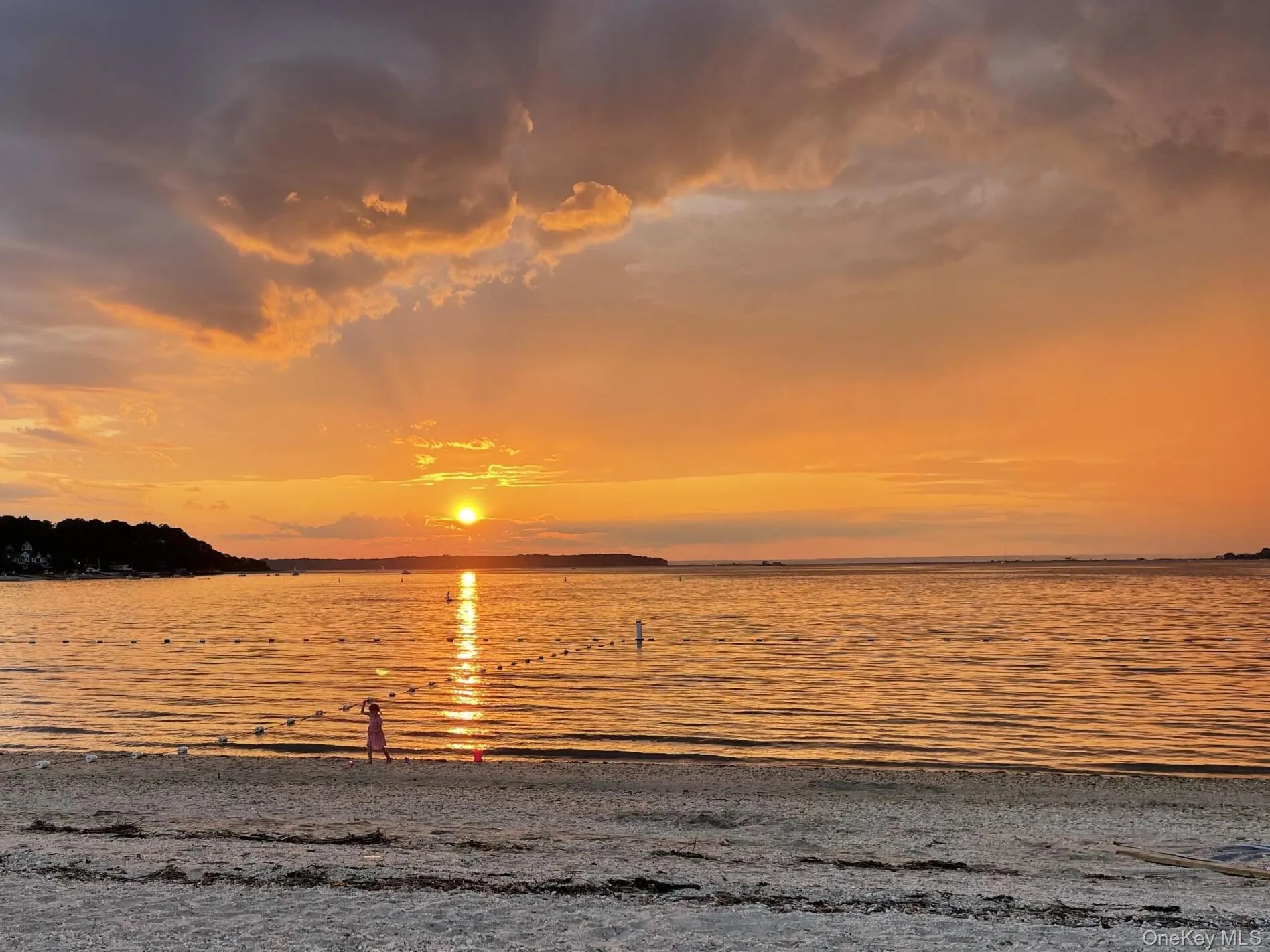 Sunset at Centerport Beach just a stone's throw from 5 Harbor Court. Sunset at Centerport Beach just a stone's throw from 5 Harbor Court.