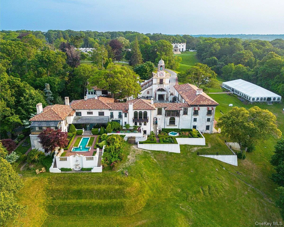 5 Harbor Court, Huntington, NY, 4 Bedrooms Bedrooms, 9 Rooms Rooms,2 BathroomsBathrooms,Residential,For Rent,Harbor,0,1034668 5 Harbor Court, Huntington, NY, 4 Bedrooms Bedrooms, 9 Rooms Rooms,2 BathroomsBathrooms,Residential,For Rent,Harbor,0,1034668