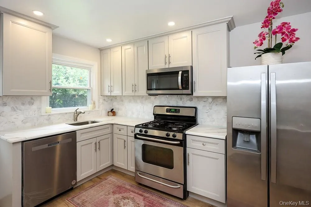242 Clinton Road, Hempstead, NY, 4 Bedrooms Bedrooms, 6 Rooms Rooms,2 BathroomsBathrooms,Residential Lease,For Rent,Clinton,0,1034669 242 Clinton Road, Hempstead, NY, 4 Bedrooms Bedrooms, 6 Rooms Rooms,2 BathroomsBathrooms,Residential Lease,For Rent,Clinton,0,1034669