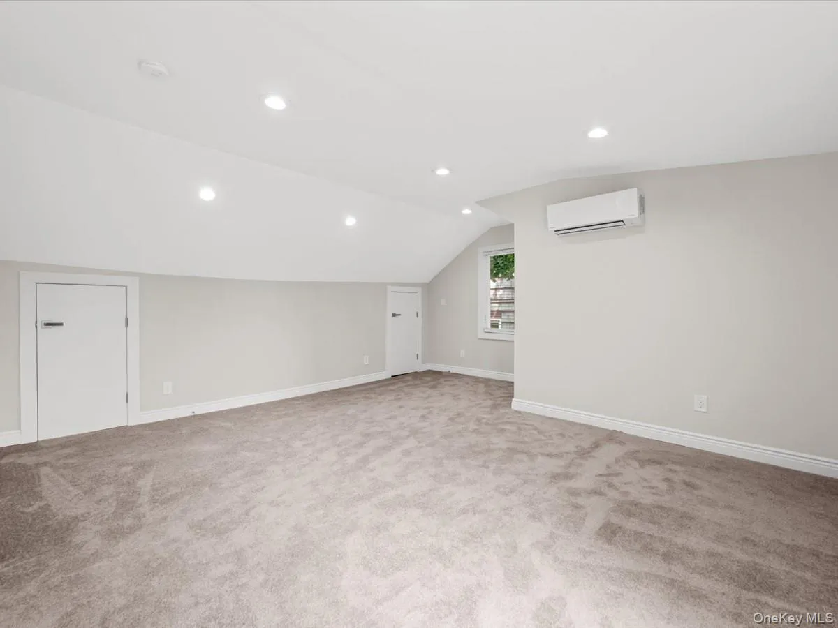 10 Terrace Road, North Hempstead, NY, 5 Bedrooms Bedrooms, 8 Rooms Rooms,4 BathroomsBathrooms,Residential,For Rent,Terrace,0,1034680 10 Terrace Road, North Hempstead, NY, 5 Bedrooms Bedrooms, 8 Rooms Rooms,4 BathroomsBathrooms,Residential,For Rent,Terrace,0,1034680