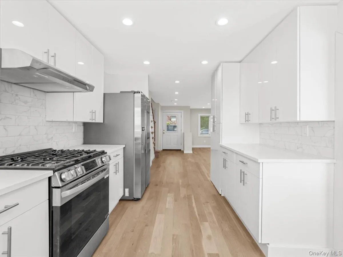 10 Terrace Road, North Hempstead, NY, 5 Bedrooms Bedrooms, 8 Rooms Rooms,4 BathroomsBathrooms,Residential,For Rent,Terrace,0,1034680 10 Terrace Road, North Hempstead, NY, 5 Bedrooms Bedrooms, 8 Rooms Rooms,4 BathroomsBathrooms,Residential,For Rent,Terrace,0,1034680