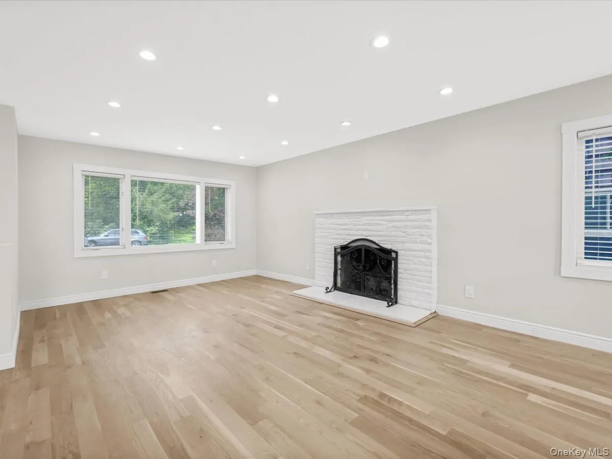 10 Terrace Road, North Hempstead, NY, 5 Bedrooms Bedrooms, 8 Rooms Rooms,4 BathroomsBathrooms,Residential,For Rent,Terrace,0,1034680 10 Terrace Road, North Hempstead, NY, 5 Bedrooms Bedrooms, 8 Rooms Rooms,4 BathroomsBathrooms,Residential,For Rent,Terrace,0,1034680