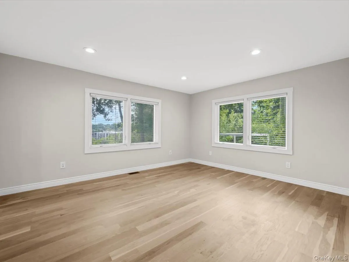 10 Terrace Road, North Hempstead, NY, 5 Bedrooms Bedrooms, 8 Rooms Rooms,4 BathroomsBathrooms,Residential,For Rent,Terrace,0,1034680 10 Terrace Road, North Hempstead, NY, 5 Bedrooms Bedrooms, 8 Rooms Rooms,4 BathroomsBathrooms,Residential,For Rent,Terrace,0,1034680
