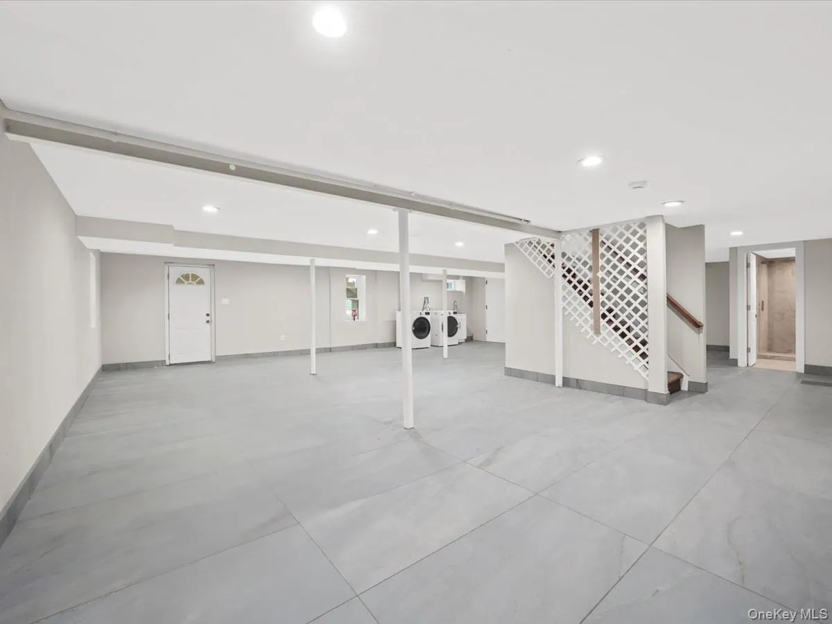 10 Terrace Road, North Hempstead, NY, 5 Bedrooms Bedrooms, 8 Rooms Rooms,4 BathroomsBathrooms,Residential,For Rent,Terrace,0,1034680 10 Terrace Road, North Hempstead, NY, 5 Bedrooms Bedrooms, 8 Rooms Rooms,4 BathroomsBathrooms,Residential,For Rent,Terrace,0,1034680