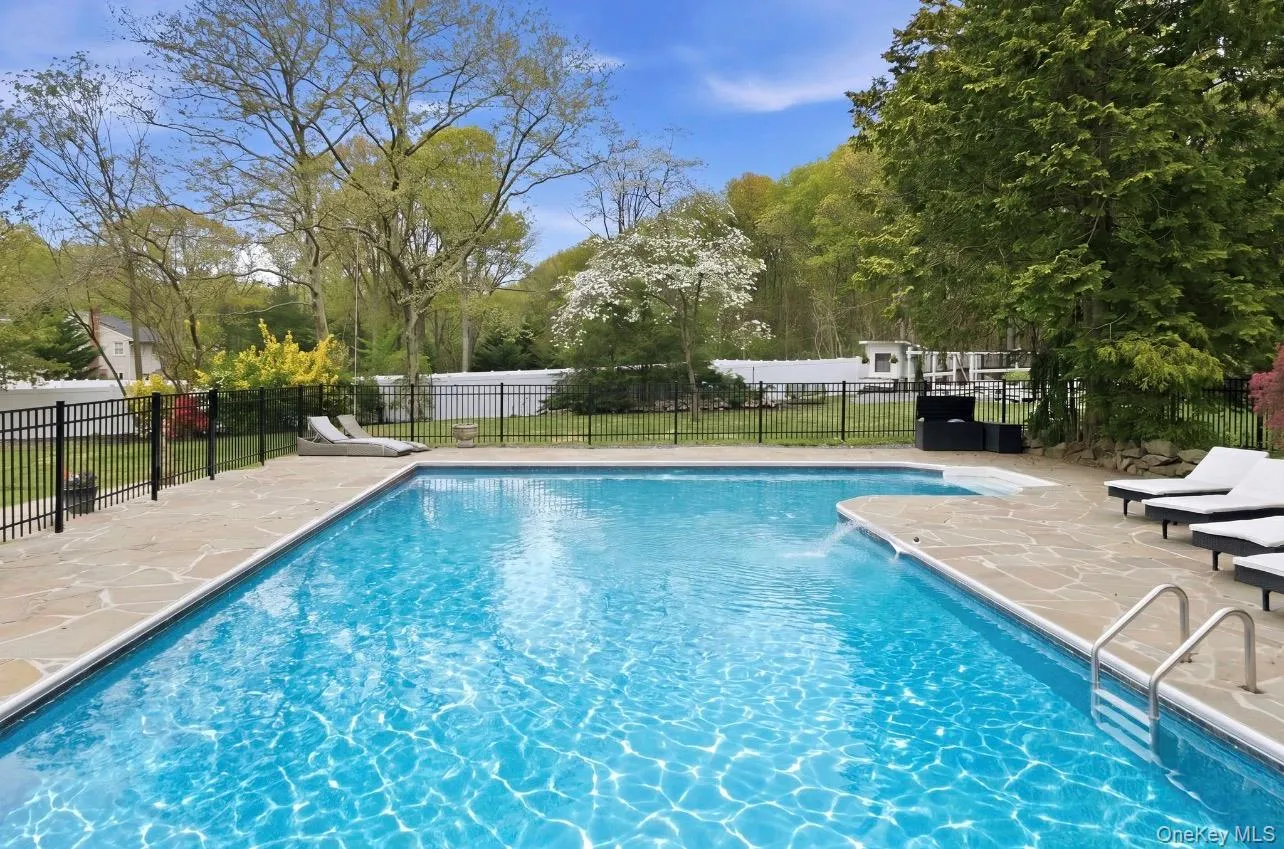 21 Sleepy Lane, Huntington, NY, 5 Bedrooms Bedrooms, 5 Rooms Rooms,3 BathroomsBathrooms,Residential,For Rent,Sleepy,0,1034684 21 Sleepy Lane, Huntington, NY, 5 Bedrooms Bedrooms, 5 Rooms Rooms,3 BathroomsBathrooms,Residential,For Rent,Sleepy,0,1034684