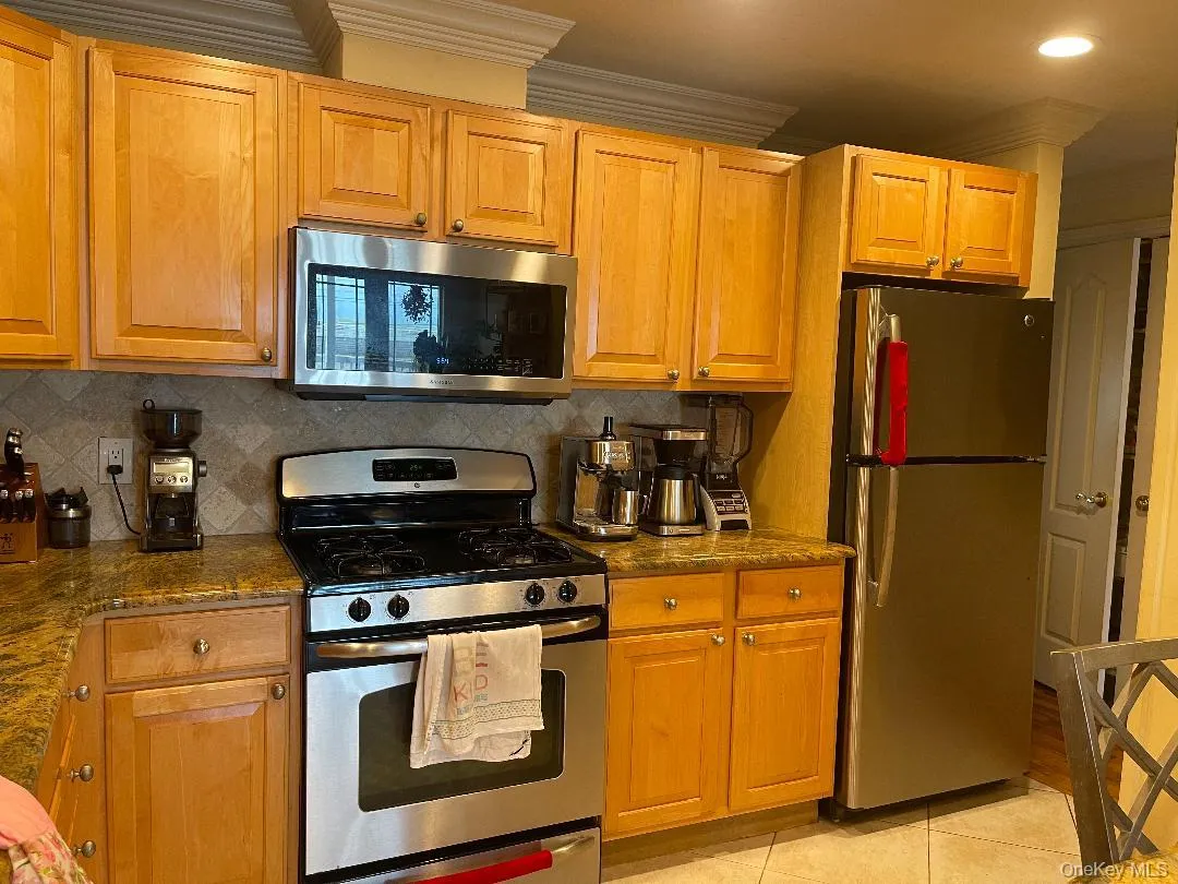 329 Broadway, Long Beach, NY, 3 Bedrooms Bedrooms, 7 Rooms Rooms,2 BathroomsBathrooms,Residential Lease,For Rent,Broadway,0,1034693 329 Broadway, Long Beach, NY, 3 Bedrooms Bedrooms, 7 Rooms Rooms,2 BathroomsBathrooms,Residential Lease,For Rent,Broadway,0,1034693