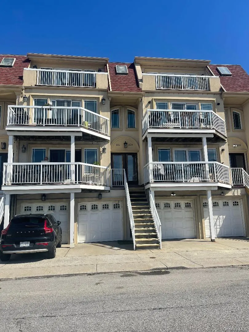 329 Broadway, Long Beach, NY, 3 Bedrooms Bedrooms, 6 Rooms Rooms,2 BathroomsBathrooms,Residential Lease,For Rent,Broadway,0,1034693 329 Broadway, Long Beach, NY, 3 Bedrooms Bedrooms, 6 Rooms Rooms,2 BathroomsBathrooms,Residential Lease,For Rent,Broadway,0,1034693