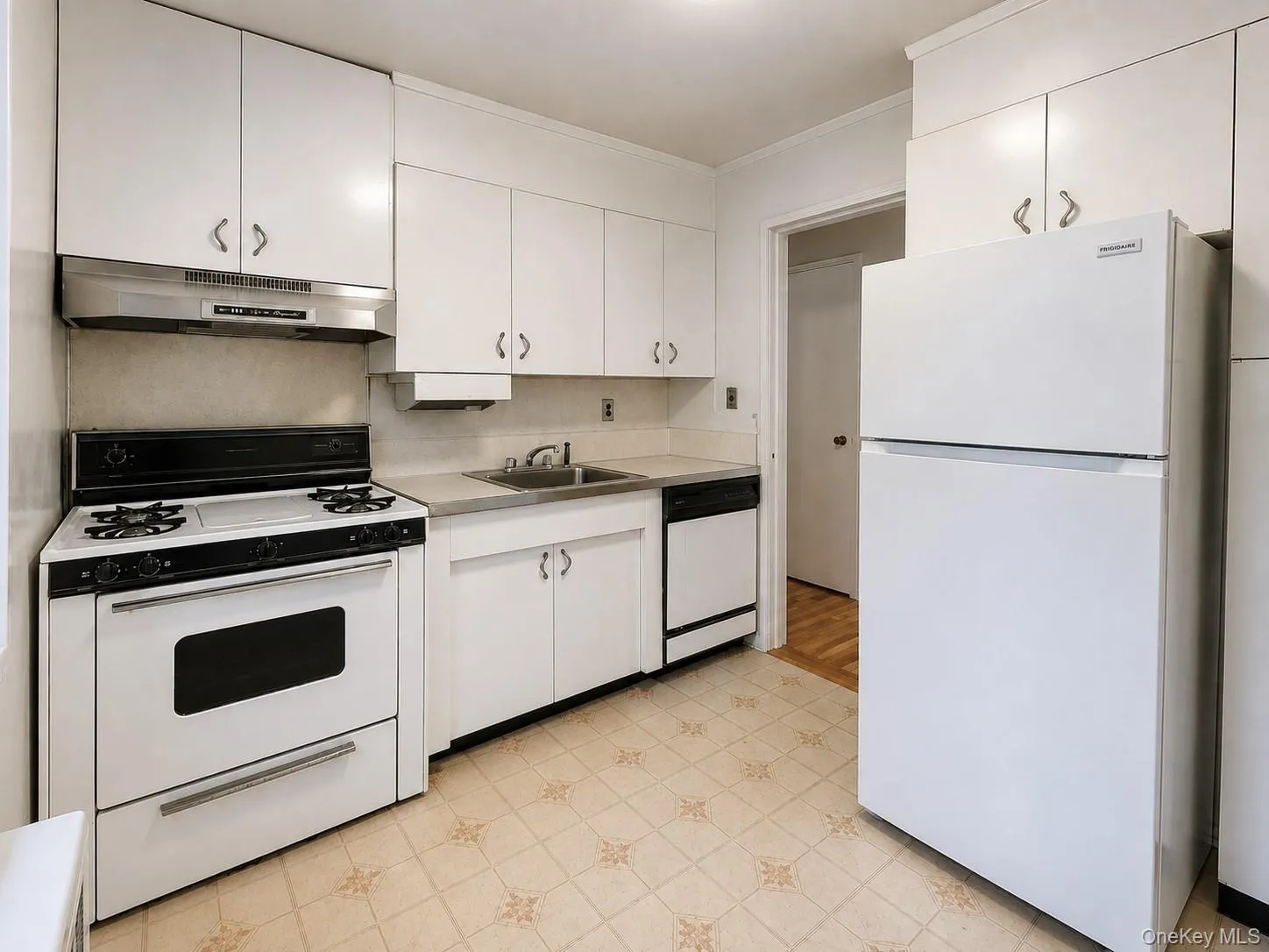 13-42 212 Street, New York, NY, 2 Bedrooms Bedrooms, 5 Rooms Rooms,1 BathroomBathrooms,Residential,For Rent,212,0,1034695 13-42 212 Street, New York, NY, 2 Bedrooms Bedrooms, 5 Rooms Rooms,1 BathroomBathrooms,Residential,For Rent,212,0,1034695