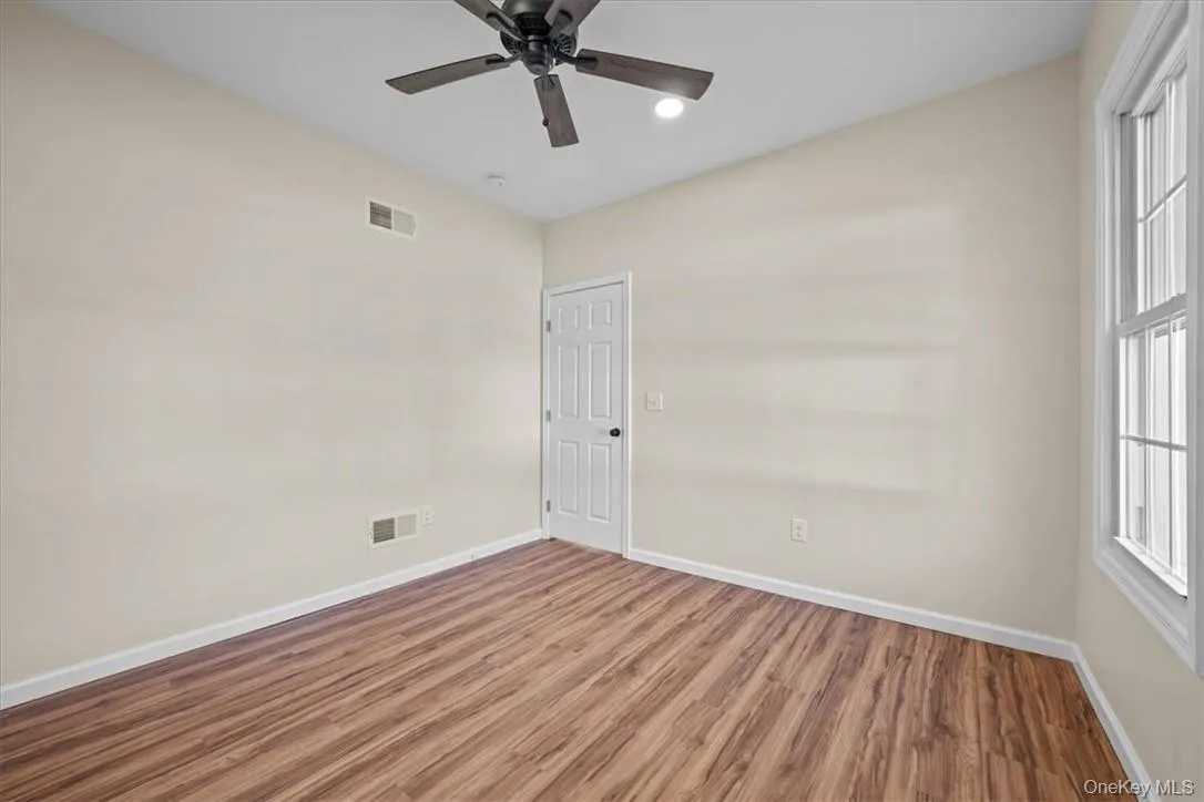 175 Main Street, Port Jervis, NY, 3 Bedrooms Bedrooms, 4 Rooms Rooms,1 BathroomBathrooms,Residential Lease,For Rent,Main,0,1034697 175 Main Street, Port Jervis, NY, 3 Bedrooms Bedrooms, 4 Rooms Rooms,1 BathroomBathrooms,Residential Lease,For Rent,Main,0,1034697