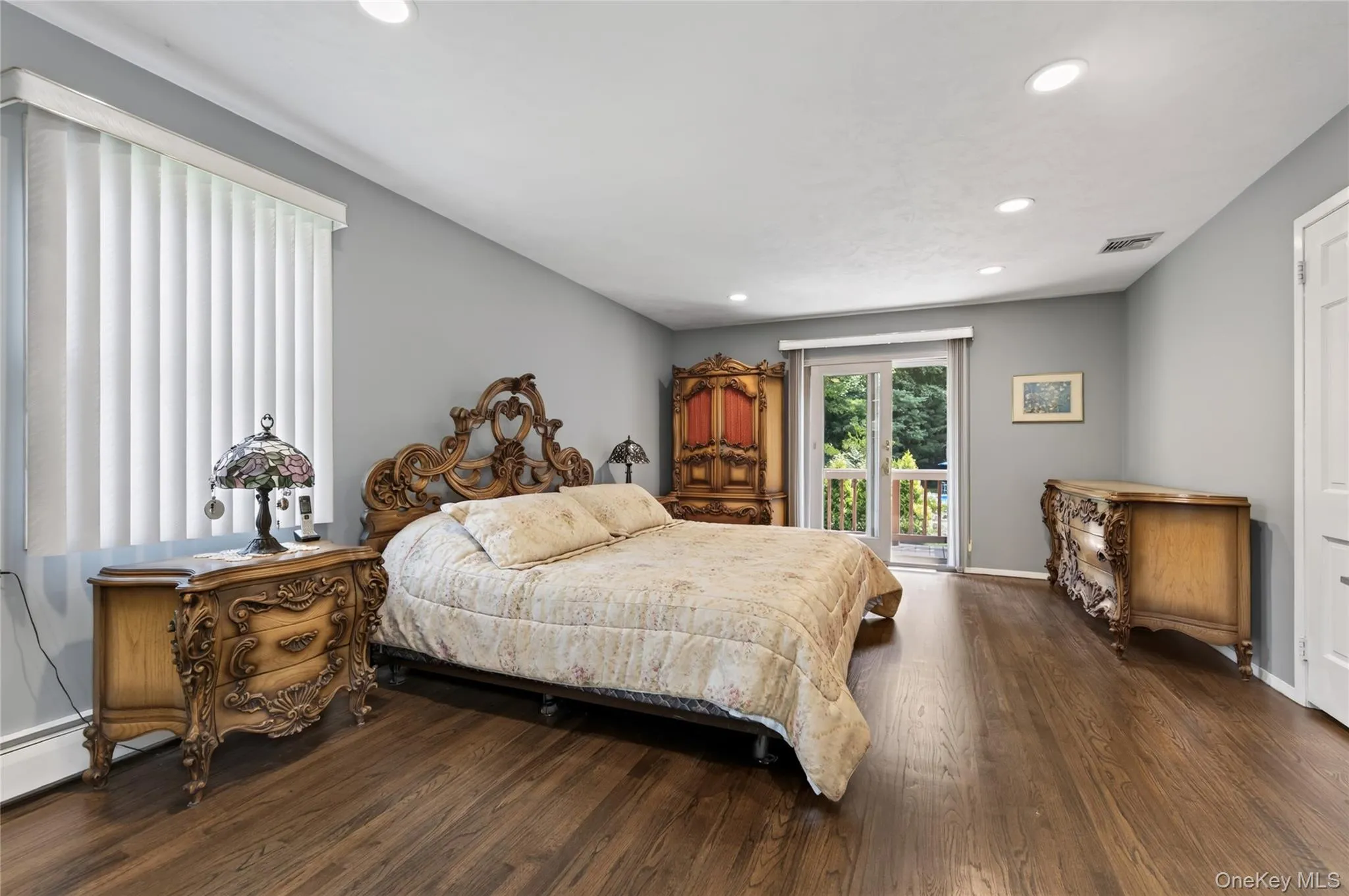 36 Arbor Lane, Huntington, NY, 5 Bedrooms Bedrooms, 9 Rooms Rooms,3 BathroomsBathrooms,Residential,For Rent,Arbor,0,1034699 36 Arbor Lane, Huntington, NY, 5 Bedrooms Bedrooms, 9 Rooms Rooms,3 BathroomsBathrooms,Residential,For Rent,Arbor,0,1034699