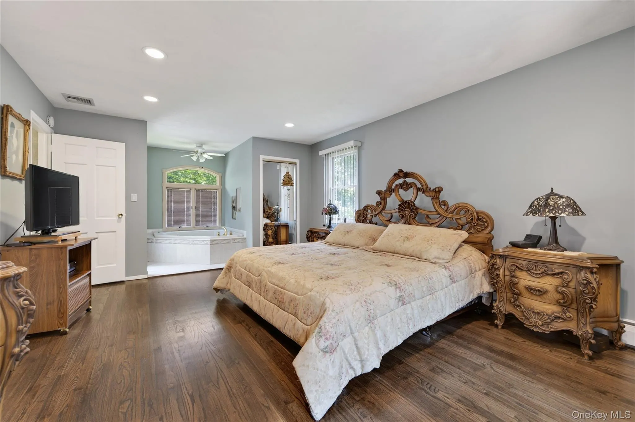 36 Arbor Lane, Huntington, NY, 5 Bedrooms Bedrooms, 9 Rooms Rooms,3 BathroomsBathrooms,Residential,For Rent,Arbor,0,1034699 36 Arbor Lane, Huntington, NY, 5 Bedrooms Bedrooms, 9 Rooms Rooms,3 BathroomsBathrooms,Residential,For Rent,Arbor,0,1034699