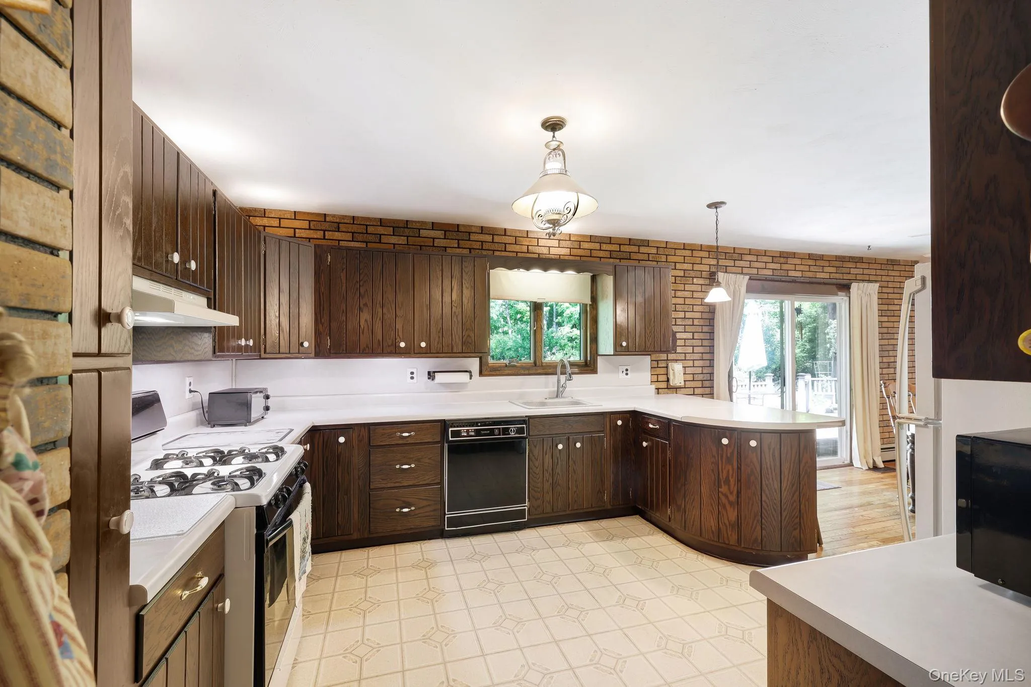 2333 Mountain Road, Mount Hope, NY, 3 Bedrooms Bedrooms, 11 Rooms Rooms,2 BathroomsBathrooms,Residential,For Rent,Mountain,0,1034700 2333 Mountain Road, Mount Hope, NY, 3 Bedrooms Bedrooms, 11 Rooms Rooms,2 BathroomsBathrooms,Residential,For Rent,Mountain,0,1034700