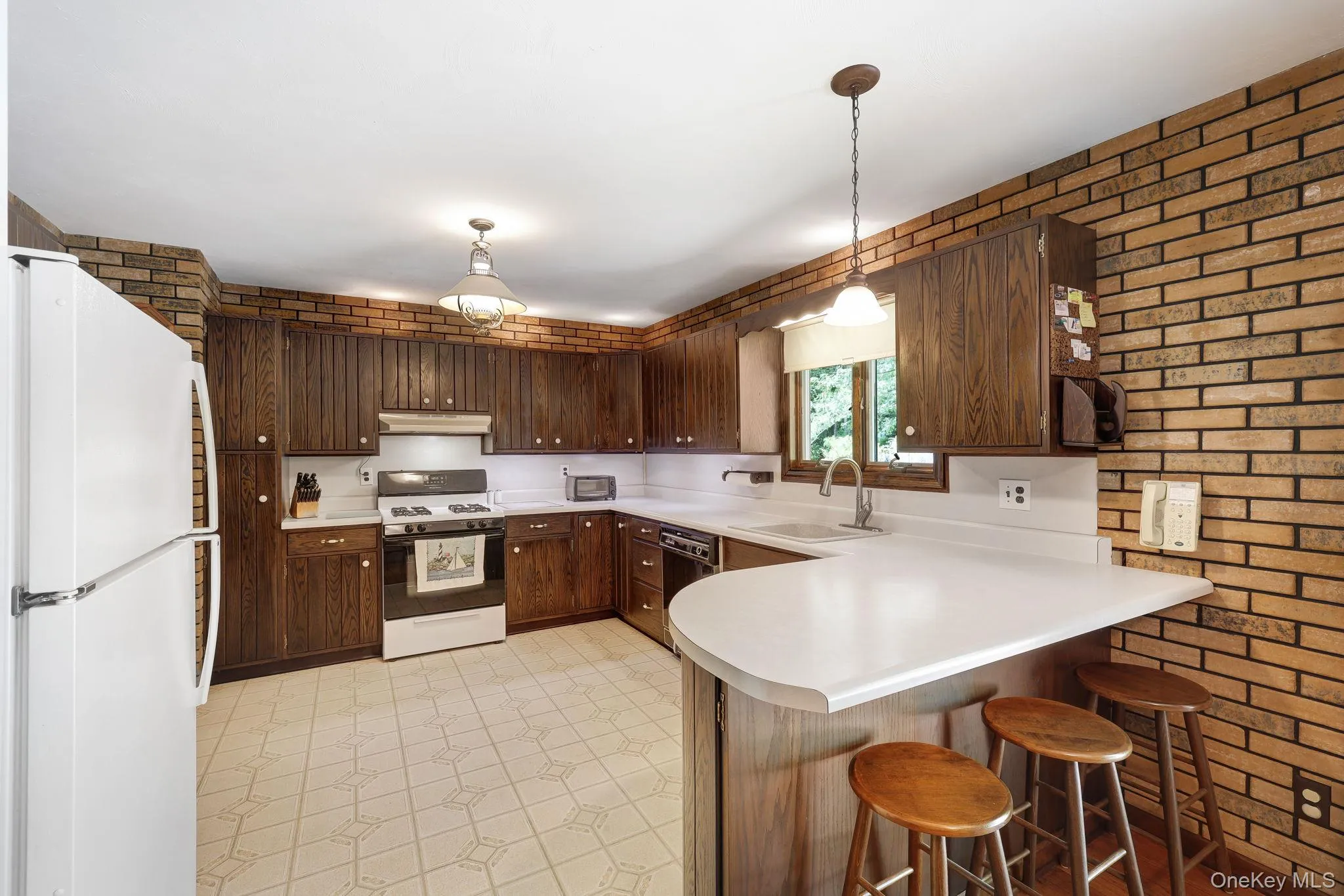 2333 Mountain Road, Mount Hope, NY, 3 Bedrooms Bedrooms, 11 Rooms Rooms,2 BathroomsBathrooms,Residential,For Rent,Mountain,0,1034700 2333 Mountain Road, Mount Hope, NY, 3 Bedrooms Bedrooms, 11 Rooms Rooms,2 BathroomsBathrooms,Residential,For Rent,Mountain,0,1034700